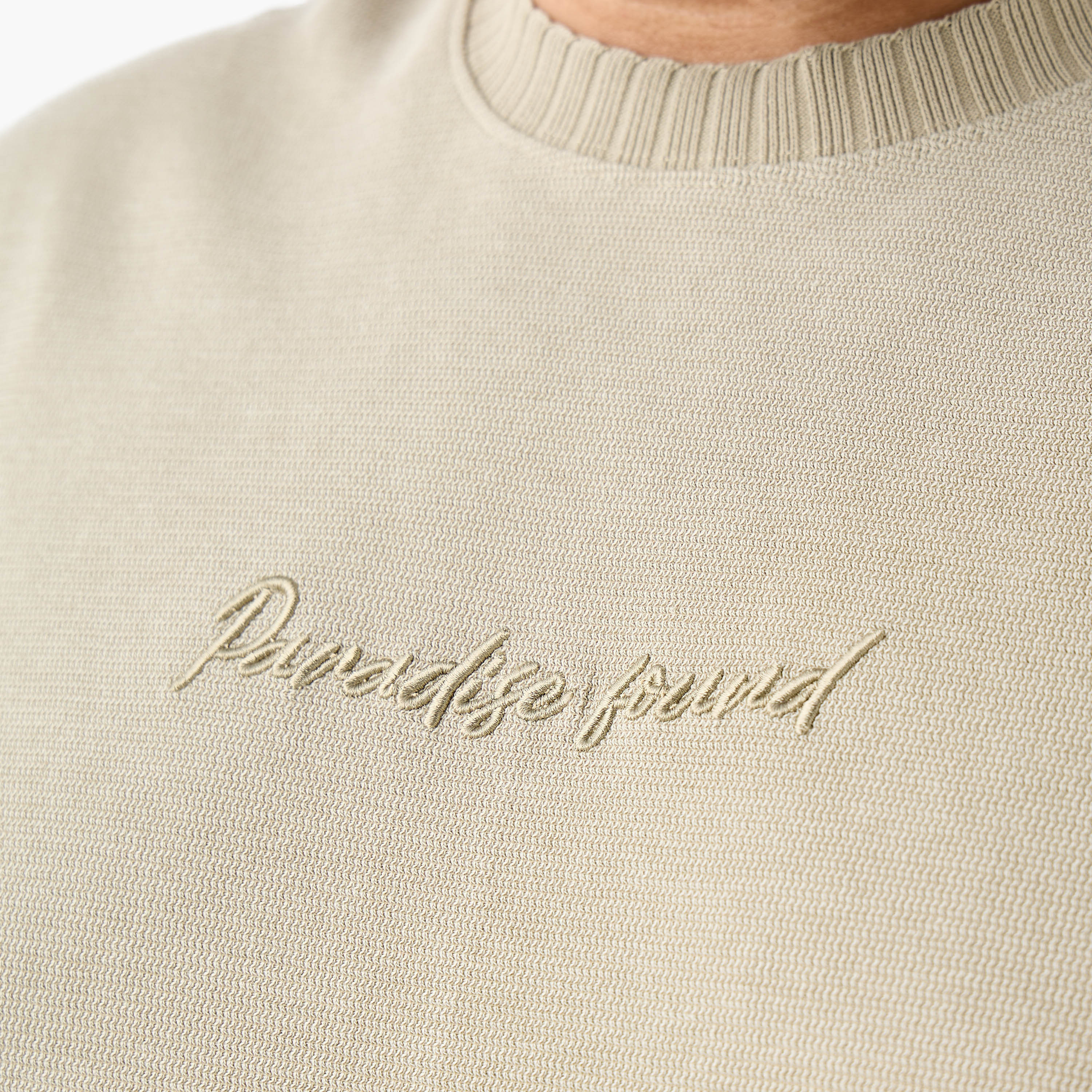 تيشيرت رجالي يتطريز شعار وقصة عادية وأكمام قصيرة وياقة ضيقة-men-clothing-tshirtsandpolos-tshirts-image-6