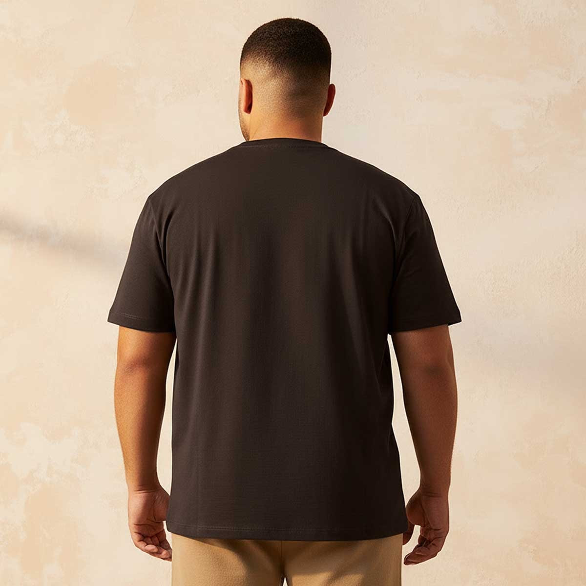 تيشيرت بياقة ضيقة وأكمام قصيرة وطبعات شعار ماكسيم بلس من سبلاش-men-clothing-tshirtsandpolos-tshirts-image-4