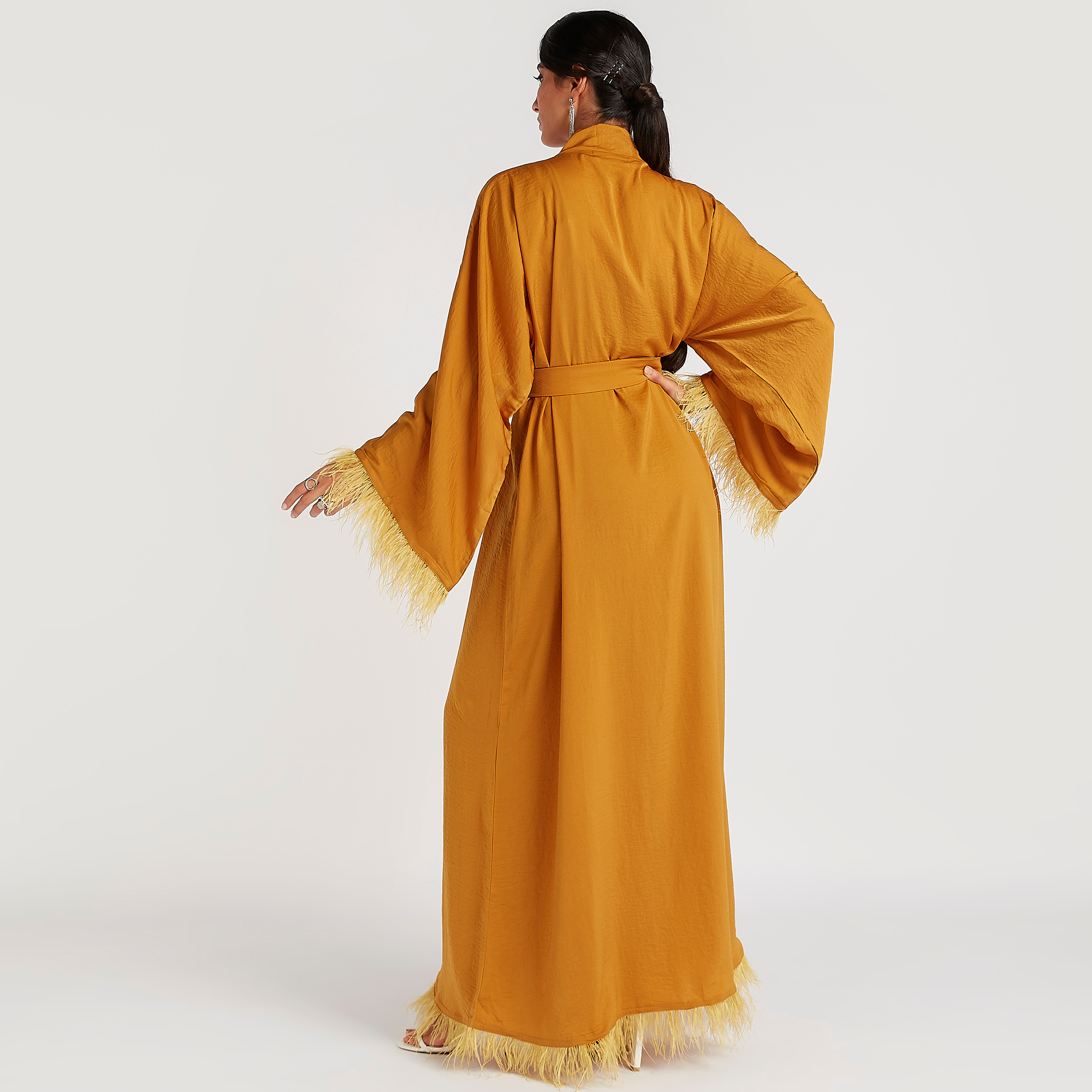 عباية سادة بياقة V وأكمام طويلة مع شراشيب-women-arabicclothing-abayas-image-4