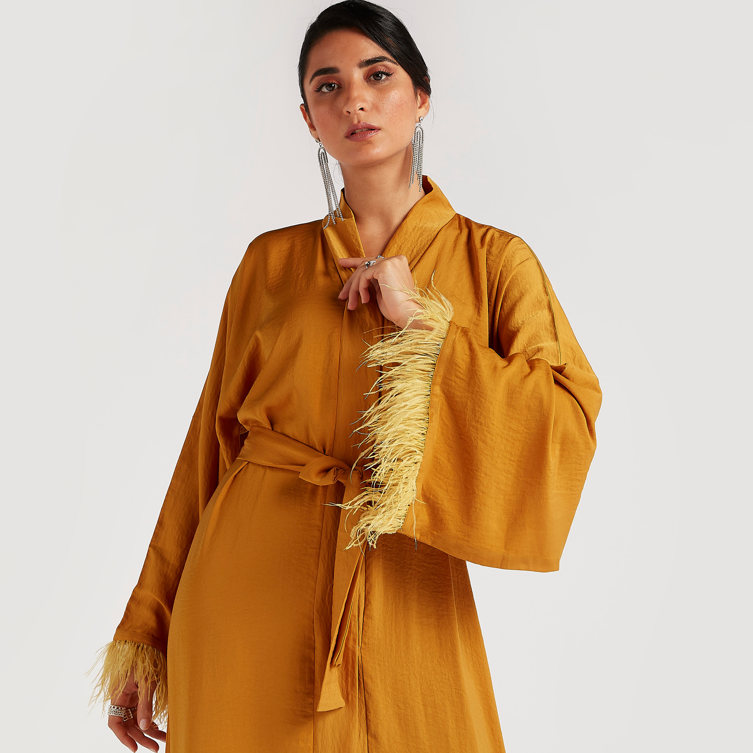 عباية سادة بياقة V وأكمام طويلة مع شراشيب-women-arabicclothing-abayas-image-8
