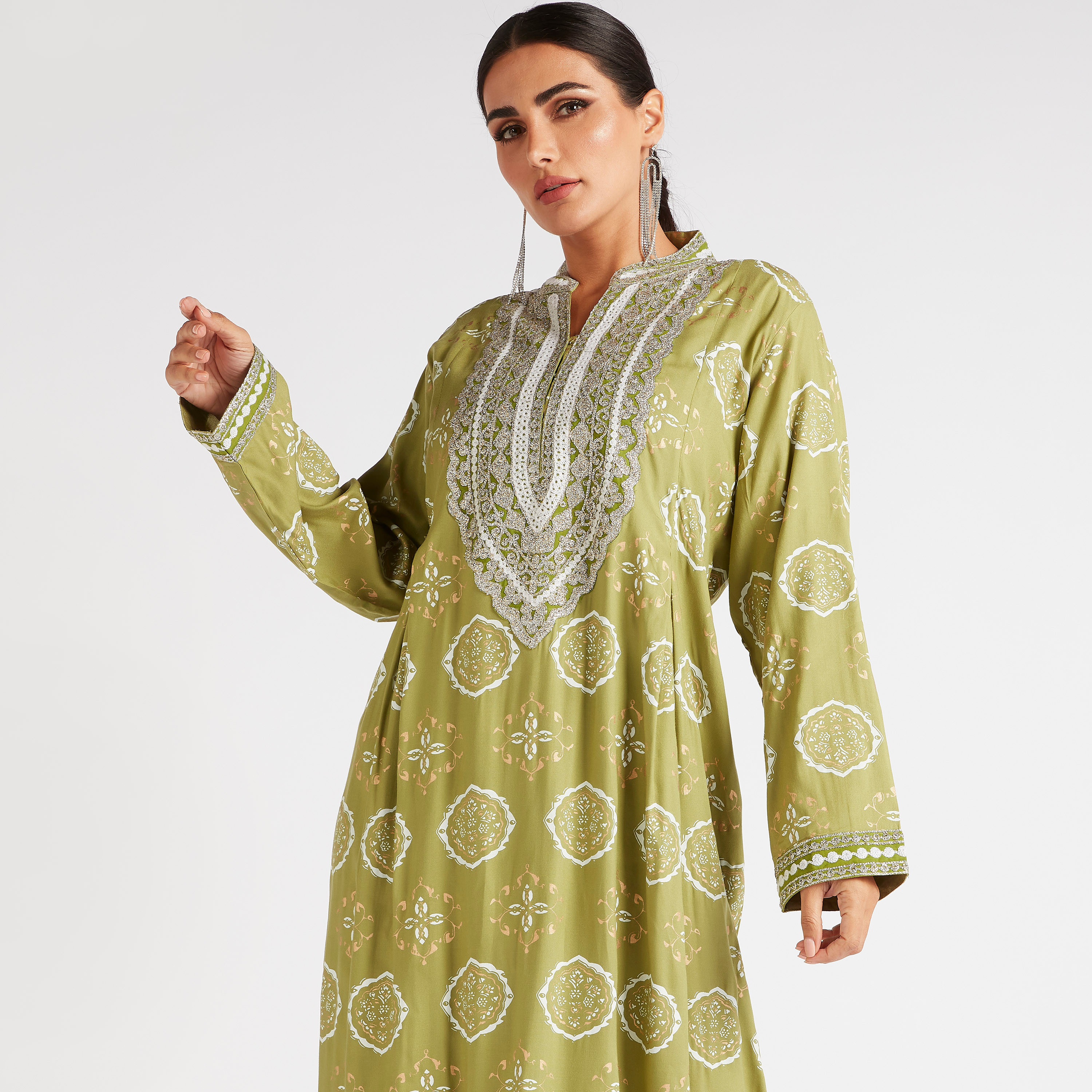 جلابية منقوشة بياقة مطرزة-women-arabicclothing-abayas-image-5