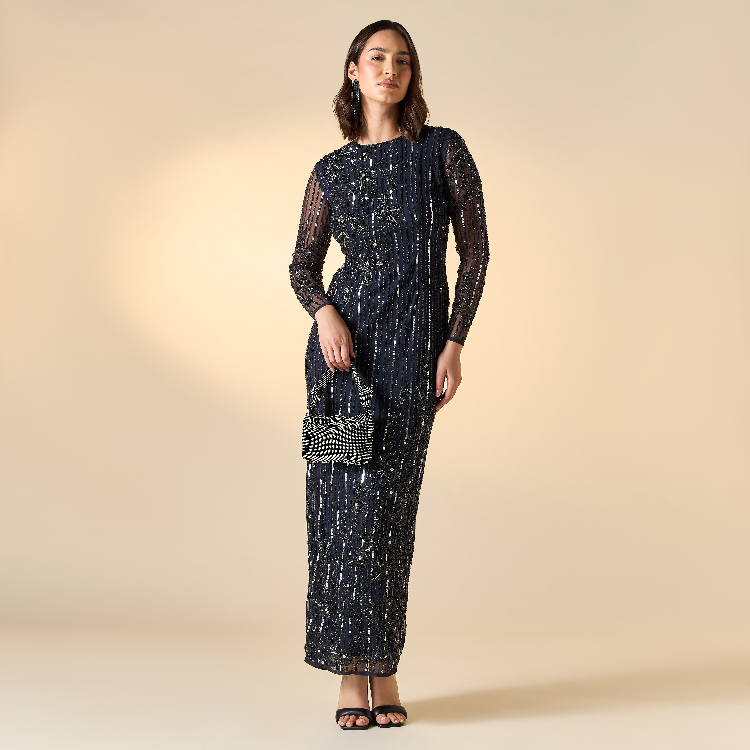 فستان مزين بأكمام طويلة وفتحة من أميليا روز-women-clothing-dresses-image-1
