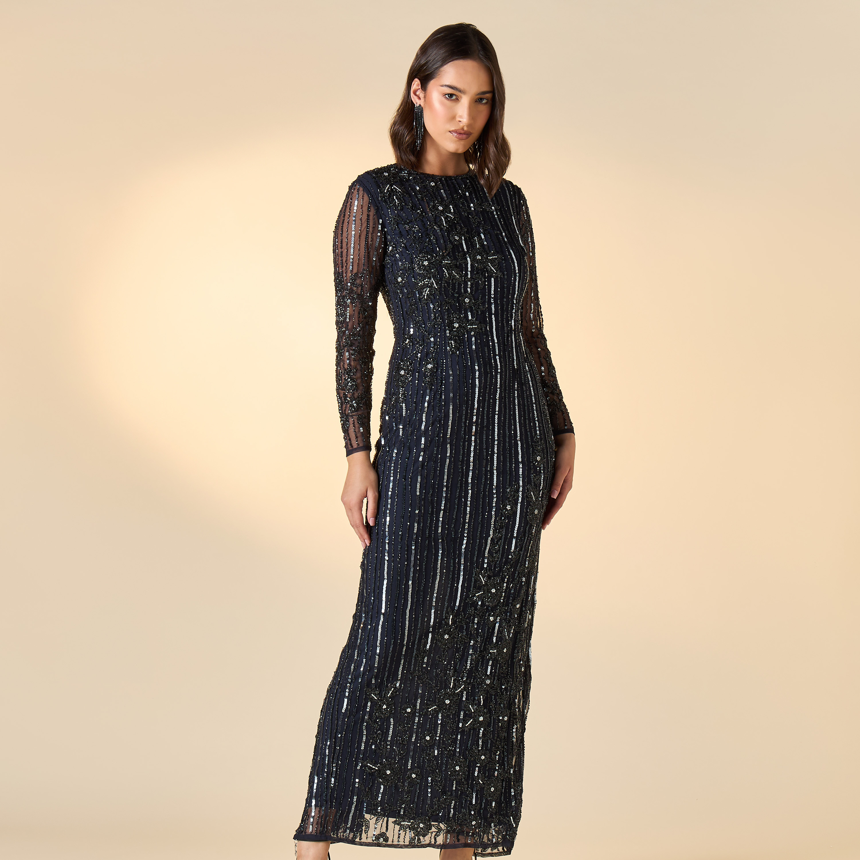 فستان مزين بأكمام طويلة وفتحة من أميليا روز-women-clothing-dresses-image-2