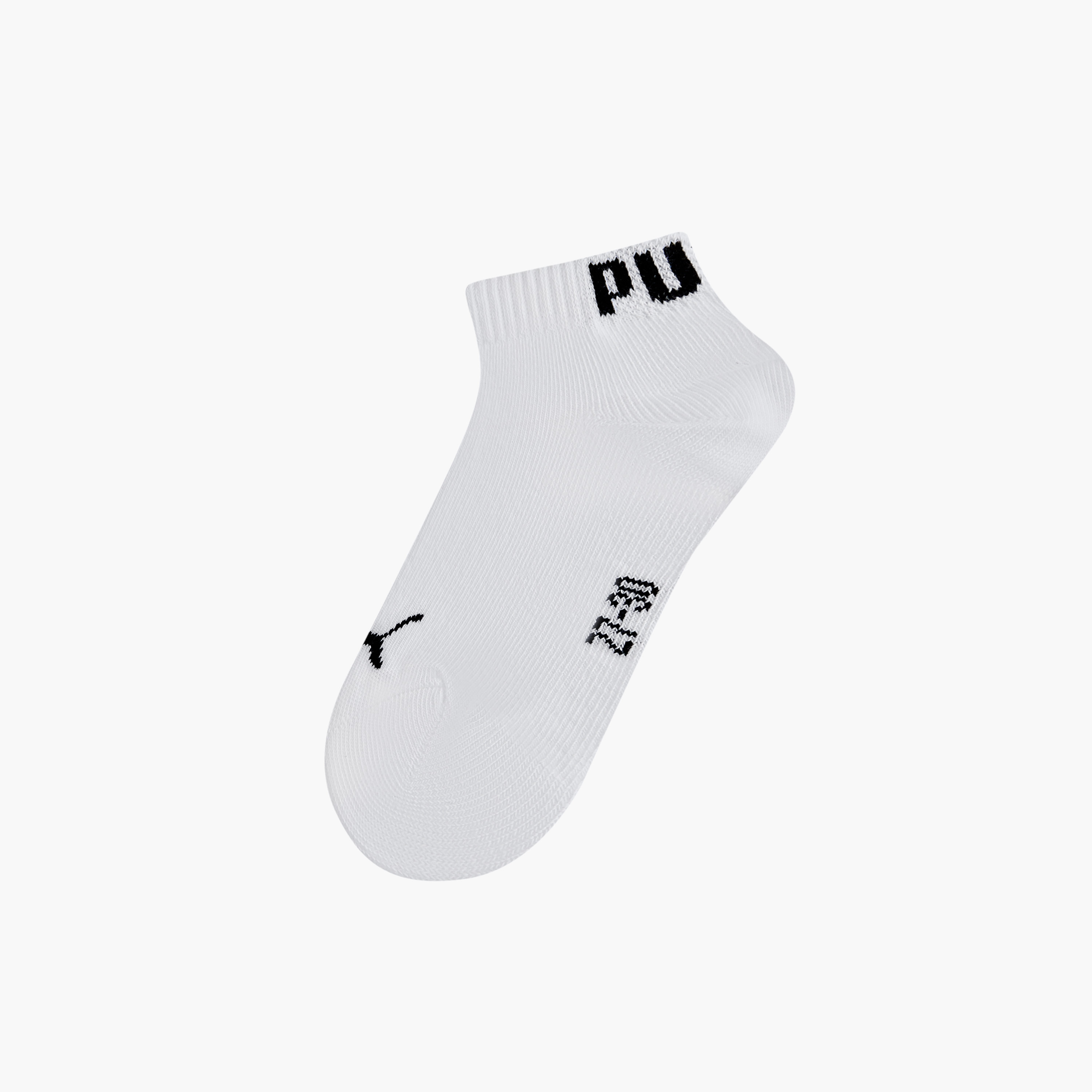 طقم جوارب 3 أزواج بطول الكاحل وبتفاصيل شعار من بوما-sports-boys-accessories-image-2