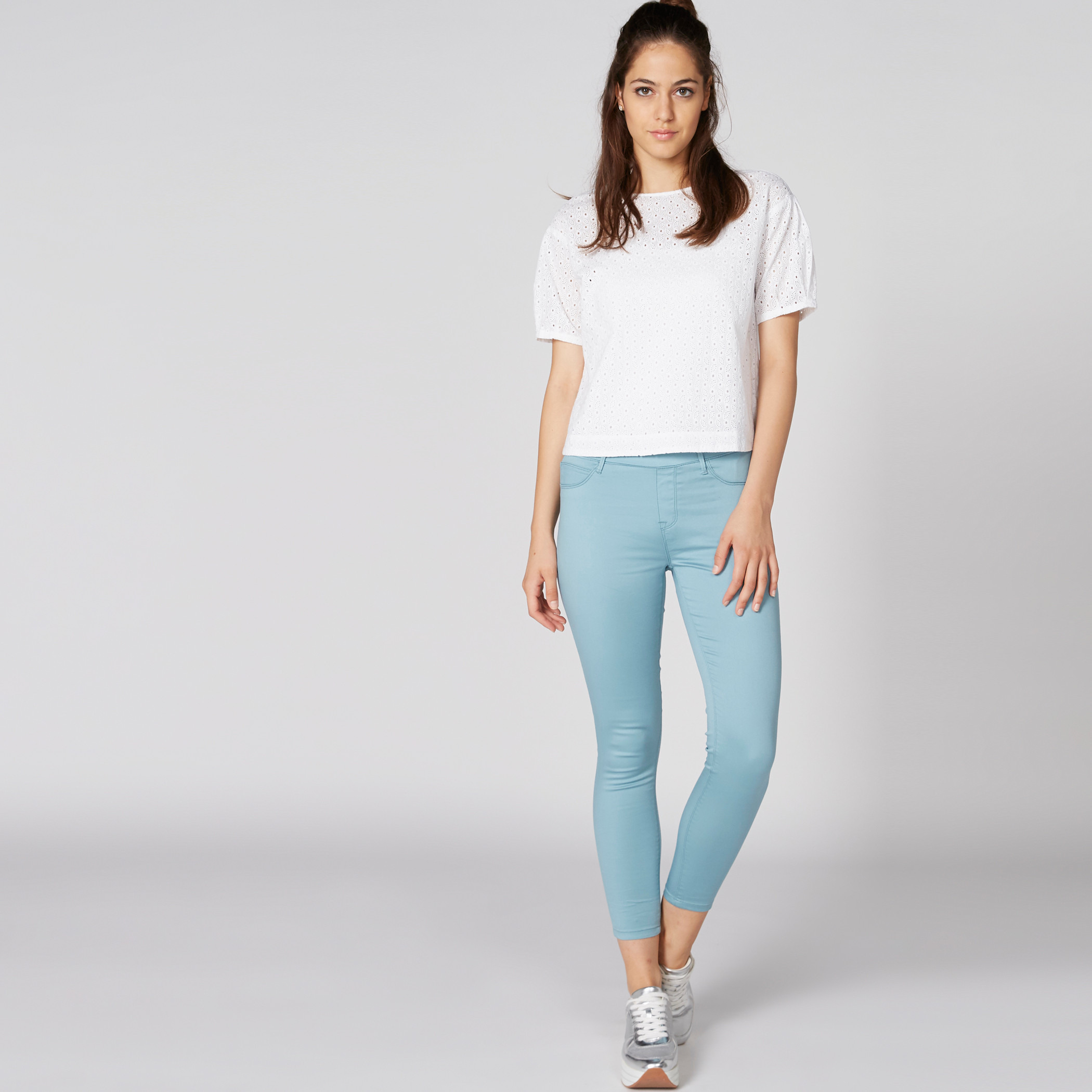 بنطال طويل بقصّة ضيّقة وخصر مطّاطي وجيوب-women-clothing-leggings-image-3