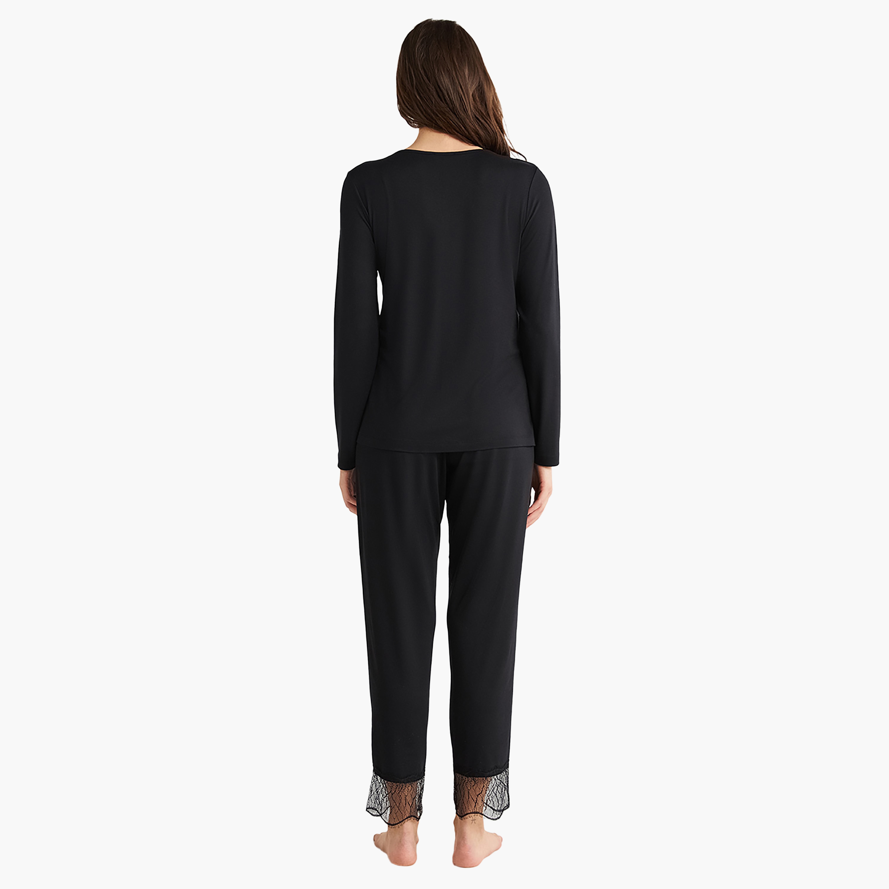 طقم بيجامة مع تي شيرت بفتحة رقبة V وتفاصيل دانتيل وبيجامة نسائية من بيني موود-women-clothing-nightwear-pyjamas-longsets-image-4