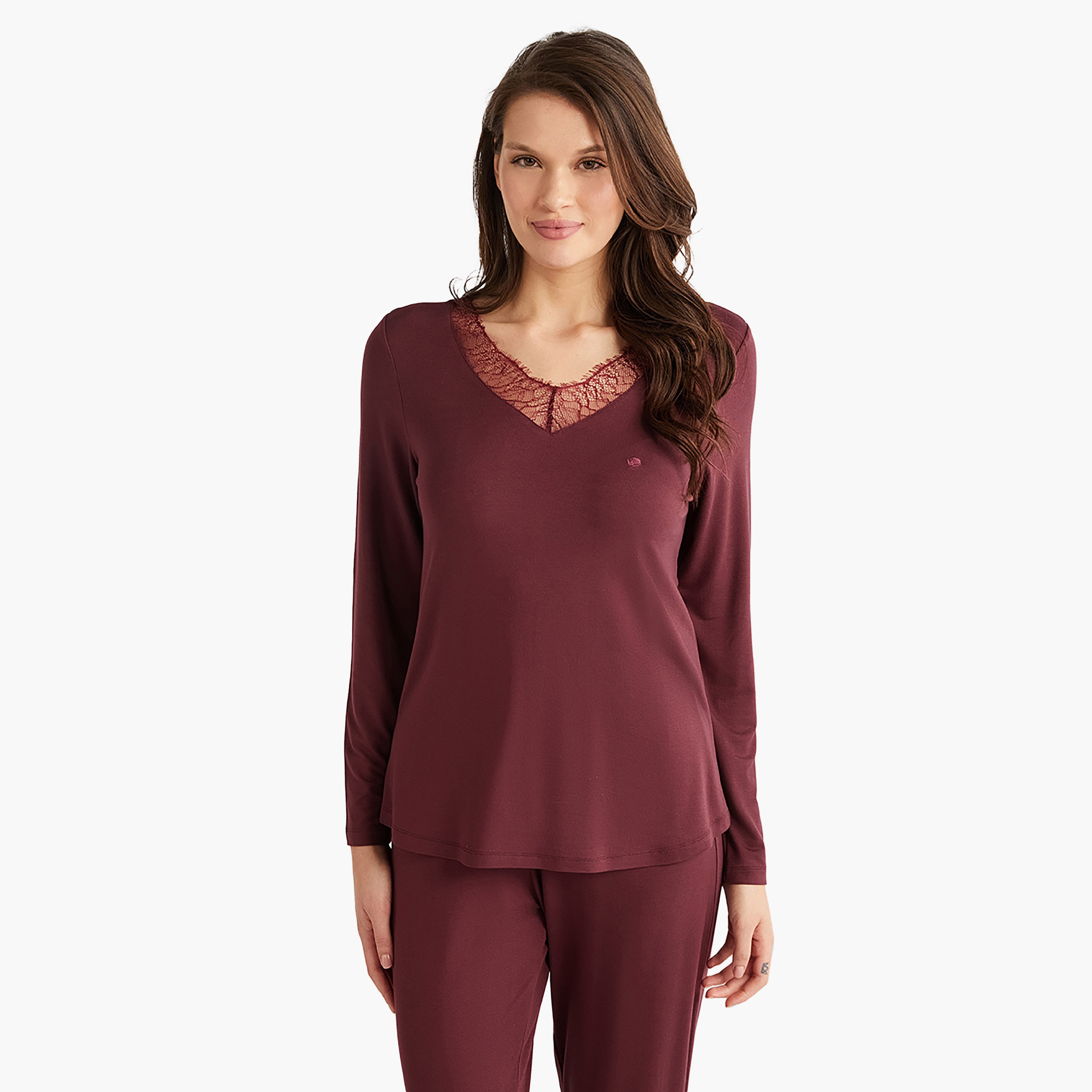 Penye Mood Pyjama Set with Lace Detail V-Neck T-Shirt and Women's Pyjama-women-clothing-nightwear-pyjamas-longsets-image-3