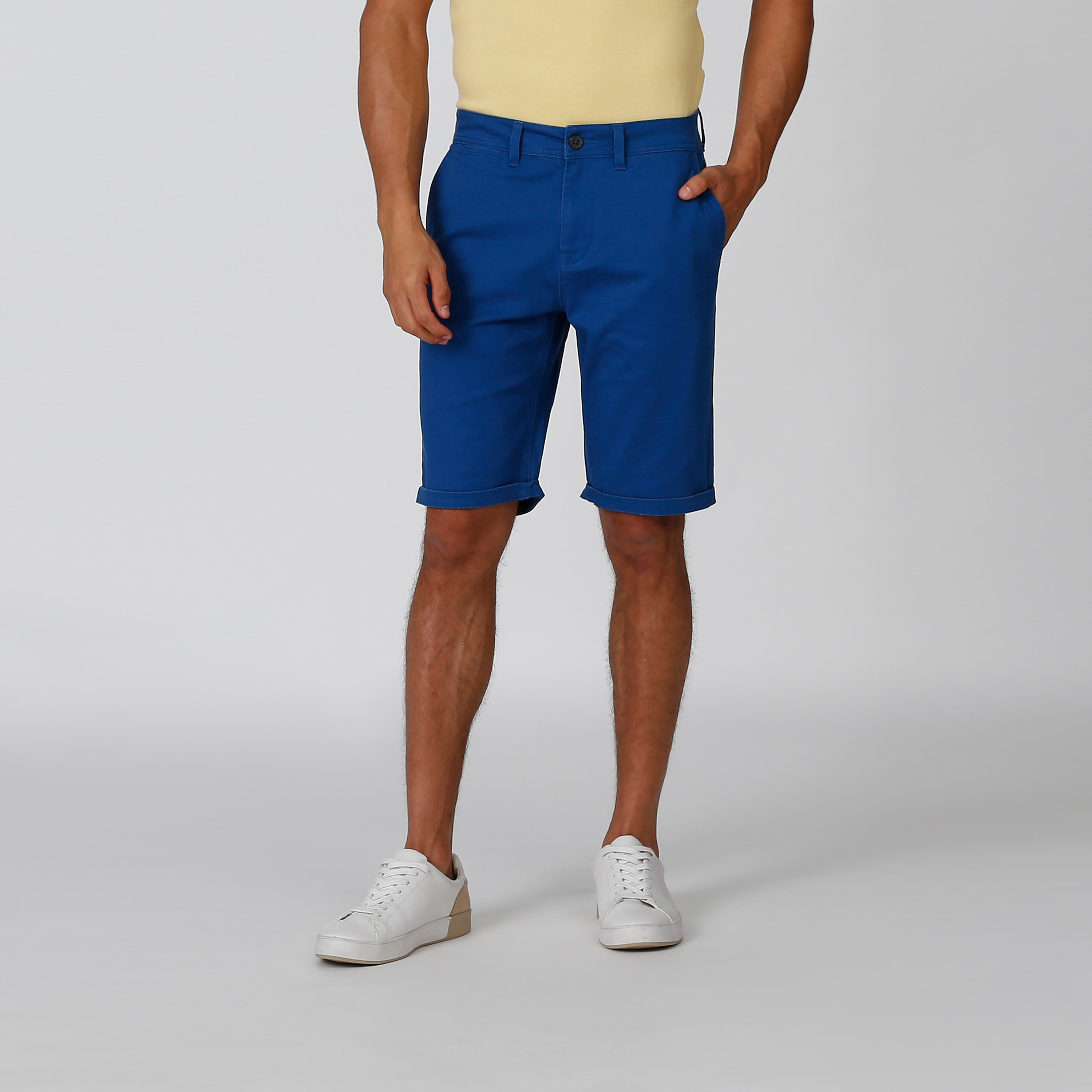 شورت مستدام سليم سادة بخصر متوسط الارتفاع وجيوب -men-clothing-bottoms-shorts-image-22