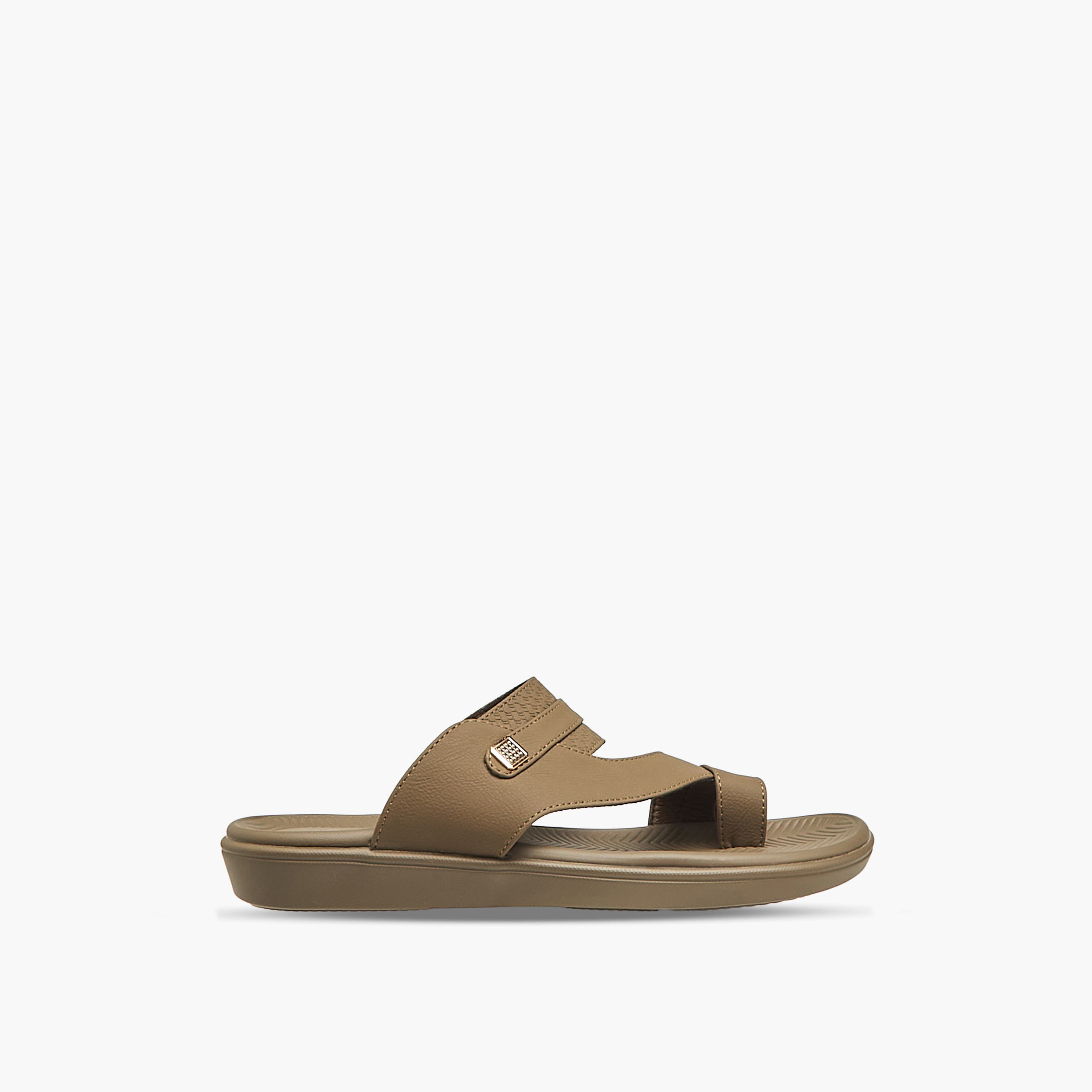 صندل عربي بارز الملمس للرجال من أل بي أل من شو إكسبريس-men-shoes-sandals-image-3