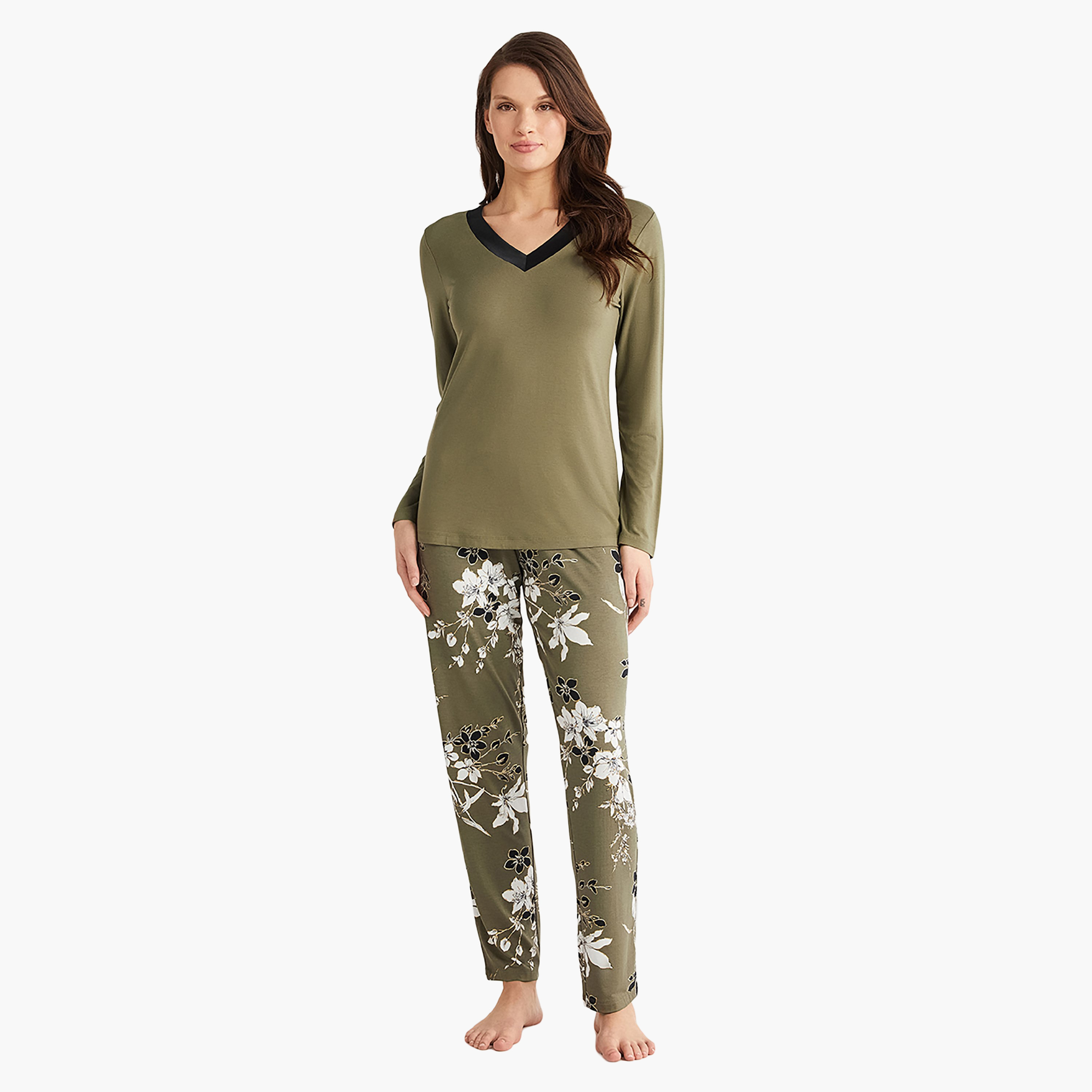 Penye Mood Pyjama Set with Floral V-Neck T-Shirt and Women's Pyjama-women-clothing-nightwear-pyjamas-longsets-image-1