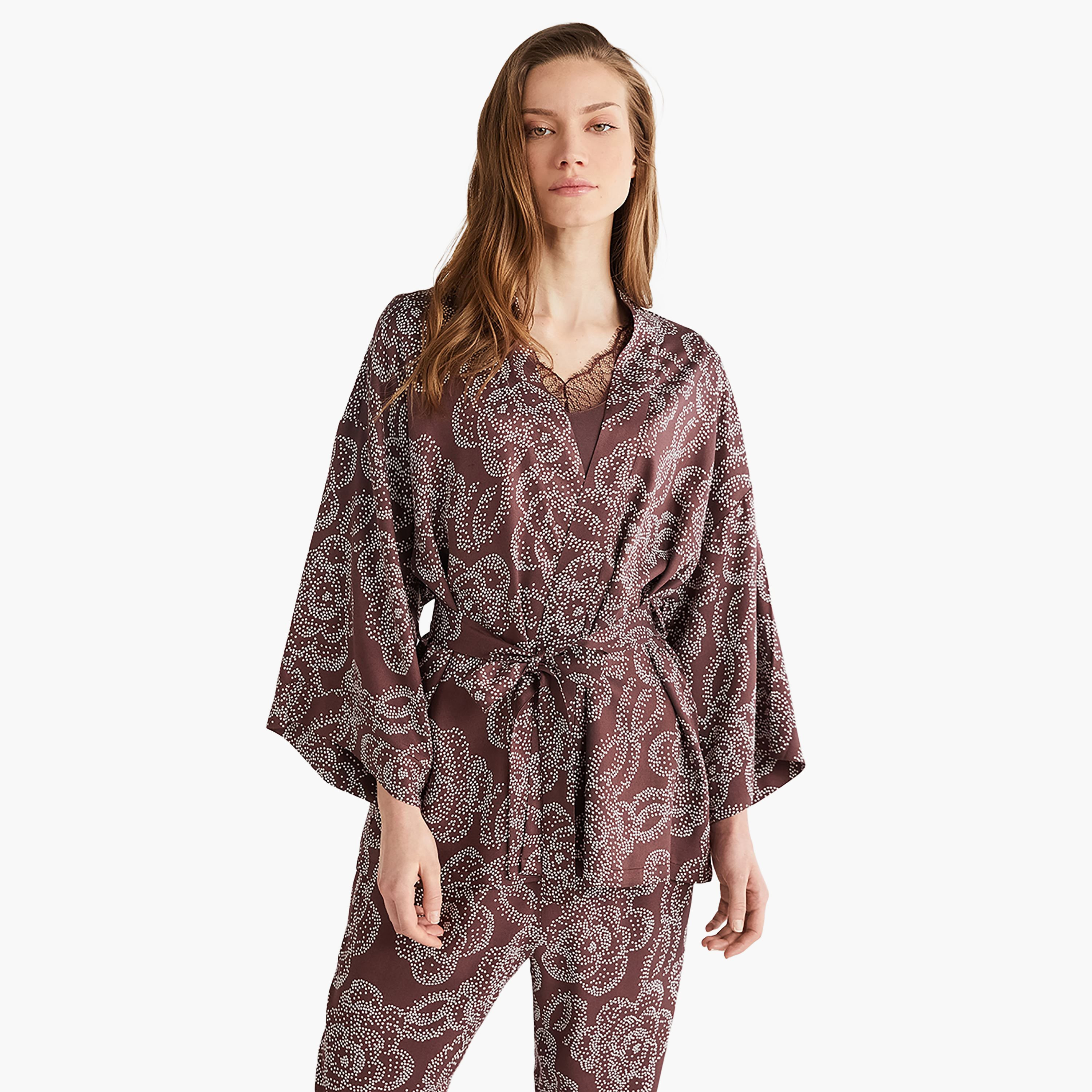 طقم رداء مكون من 3 قطع مع تي شيرت بفتحة رقبة V وبنطلون ورداء نسائي من بيني موود-women-clothing-nightwear-pyjamas-longsets-image-2