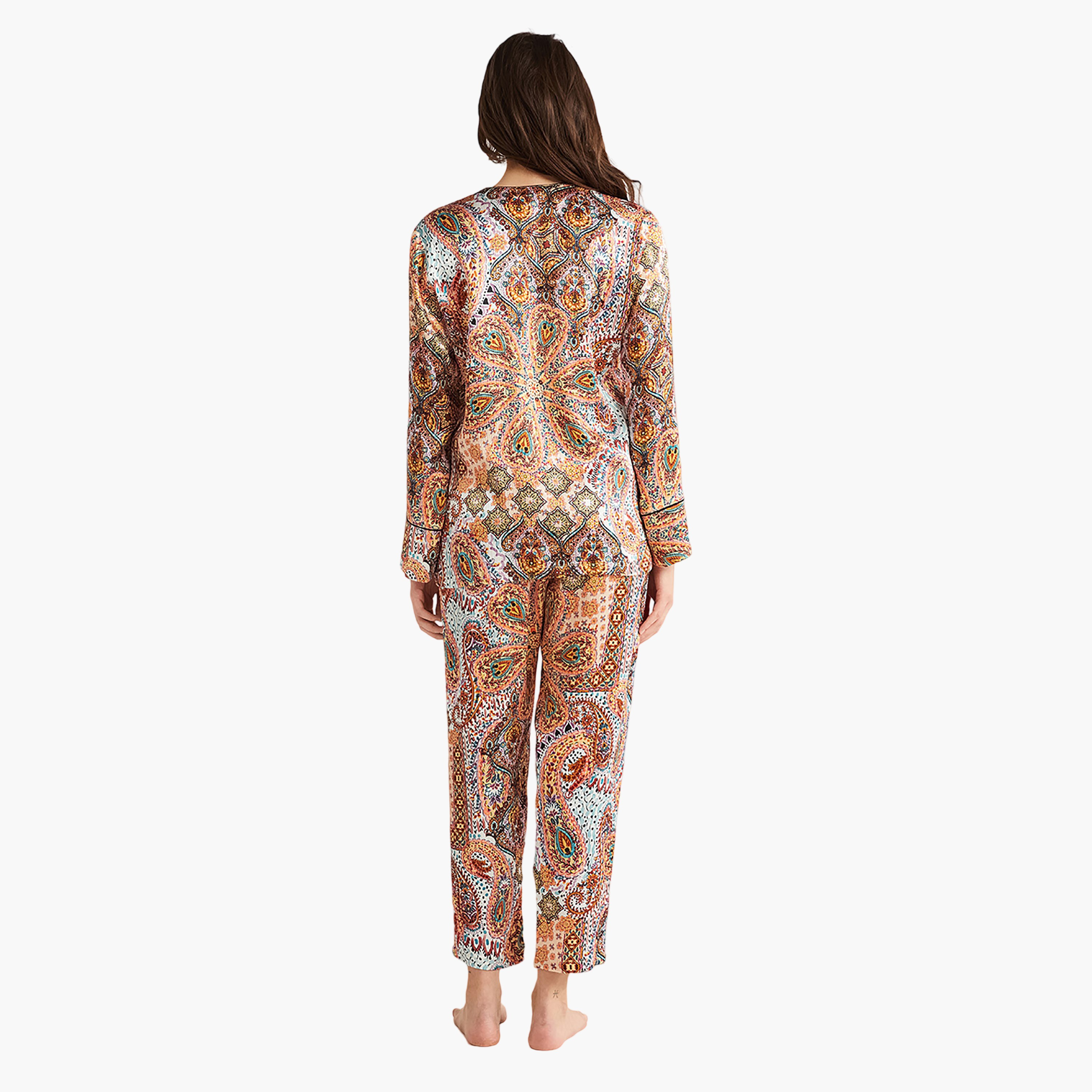 طقم بيجامة مع قميص داخلي مطبوع بفتحة رقبة V وبيجامة نسائية من بيني موود-women-clothing-nightwear-pyjamas-longsets-image-4