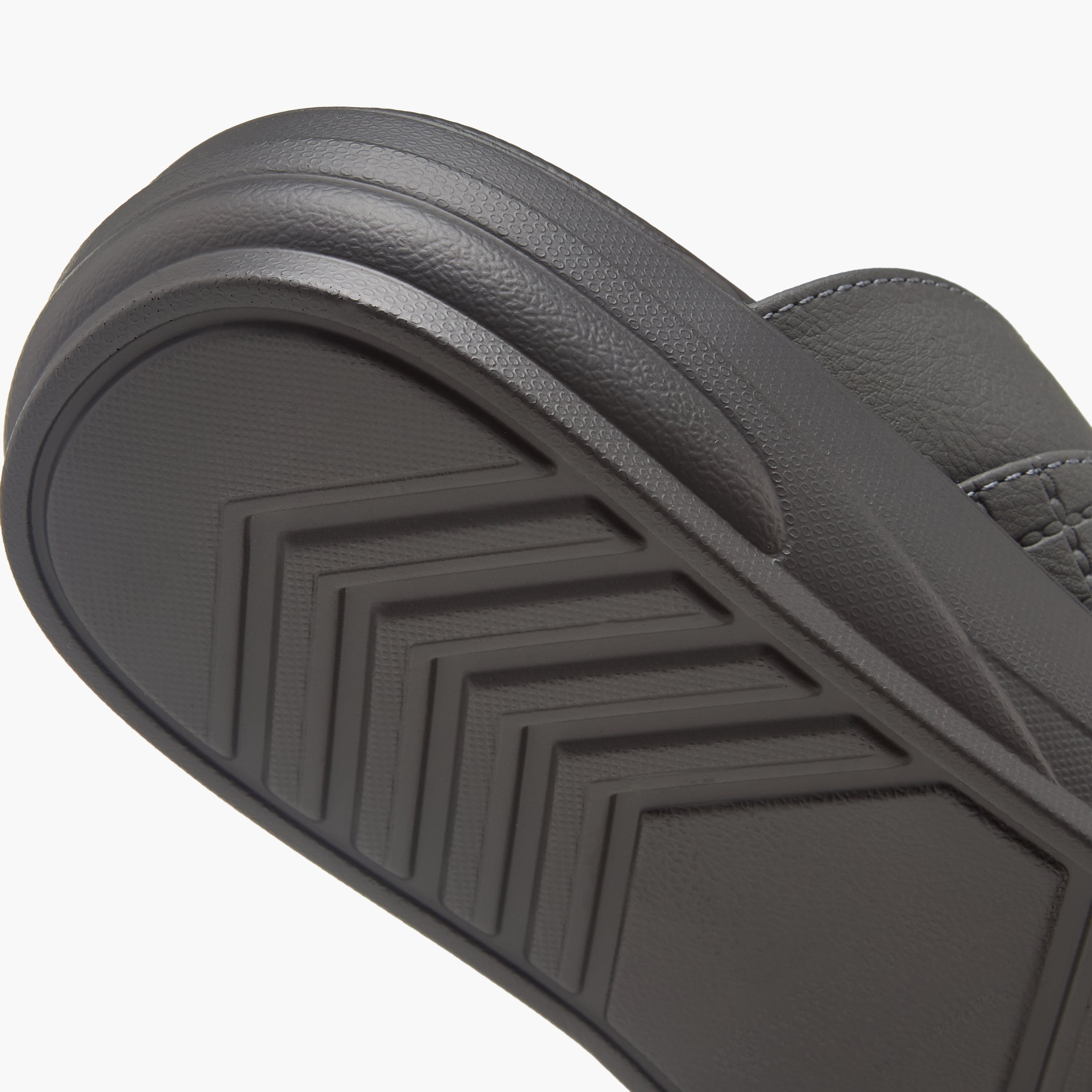 صندل عربي بتفاصيل حلقة إصبع للرجال من الواحة-men-shoes-sandals-image-6