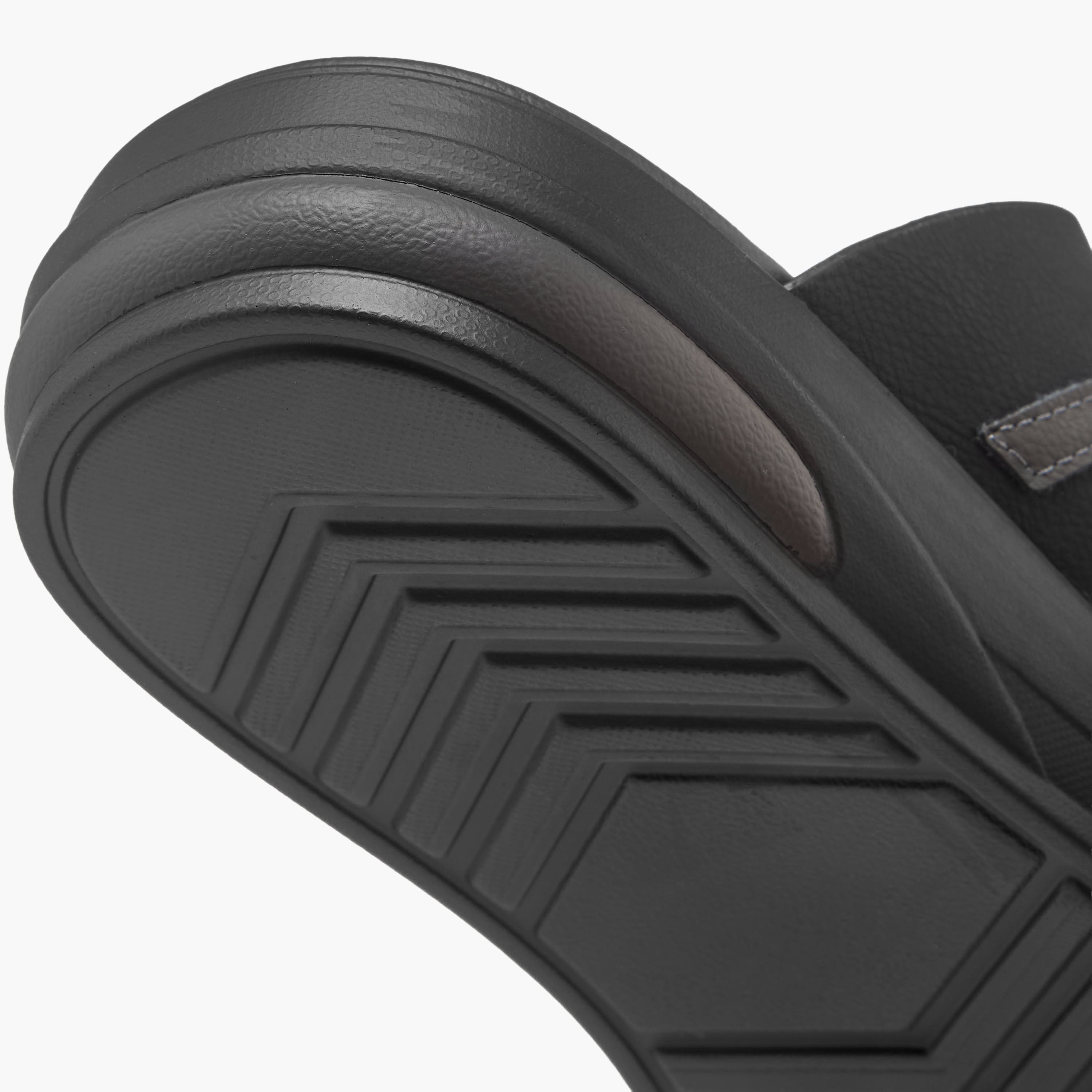 صندل مريح سهل الارتداء للرجال إل بي إل من شو إكسبريس-men-shoes-sandals-image-6