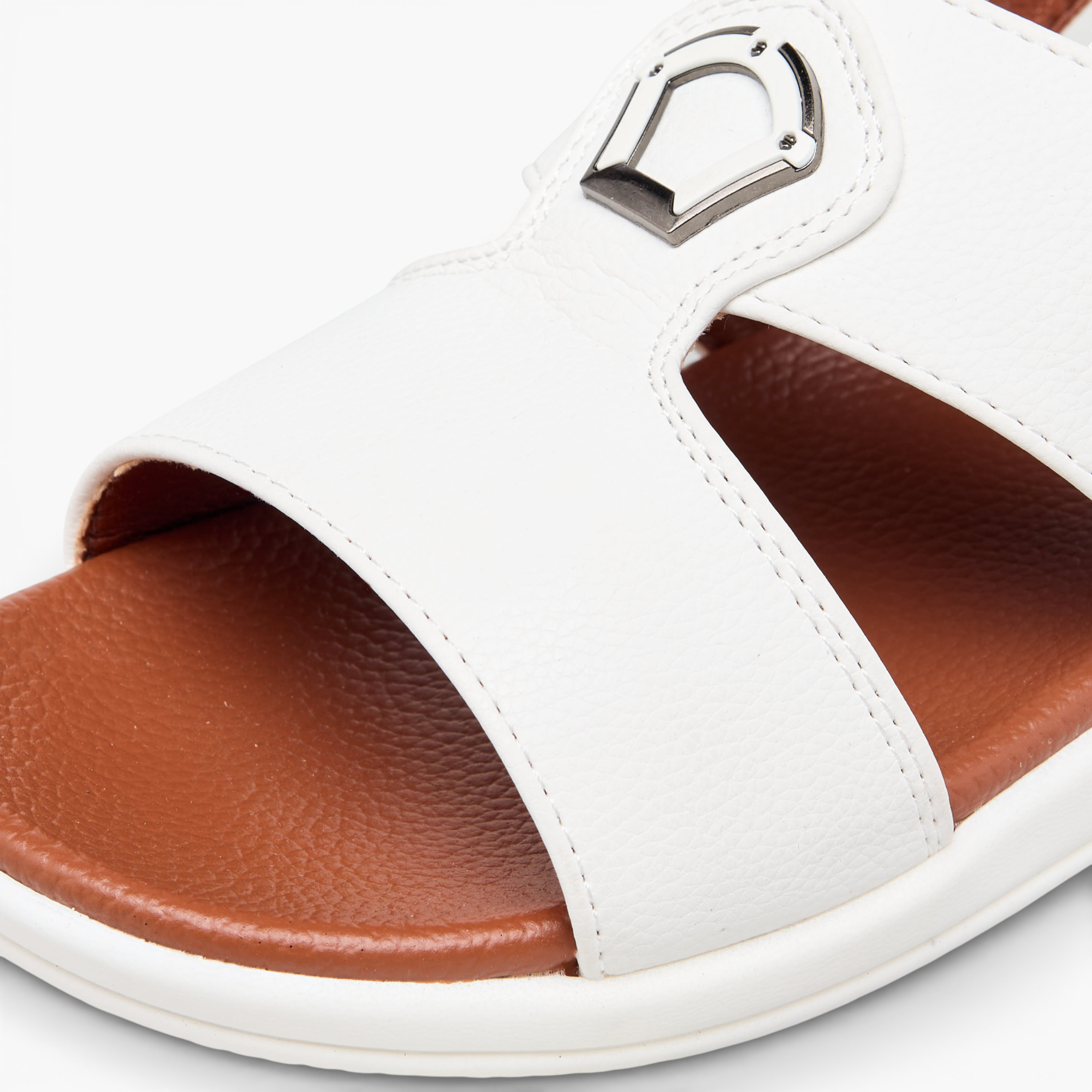 صندل عربي بشريط إغلاق لاصق للأولاد من إل بي إل من شو إكسبريس-boys-shoes-sandals-image-4
