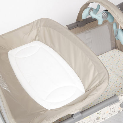 Graco Playard Contour Electra Beige Travel Cot with Removable Toy Bar (Upto 3 years)