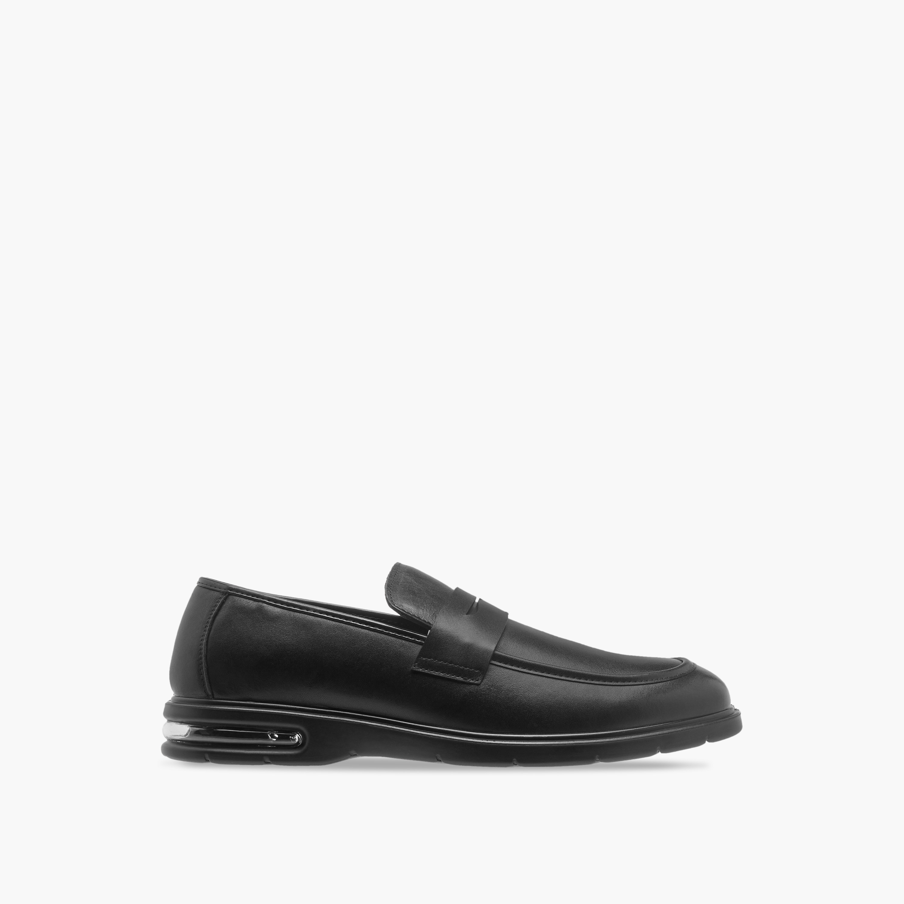 حذاء سهل الارتداء جلد بتفاصيل مفرغة من لو كونفورت-men-shoes-formalshoes-image-3