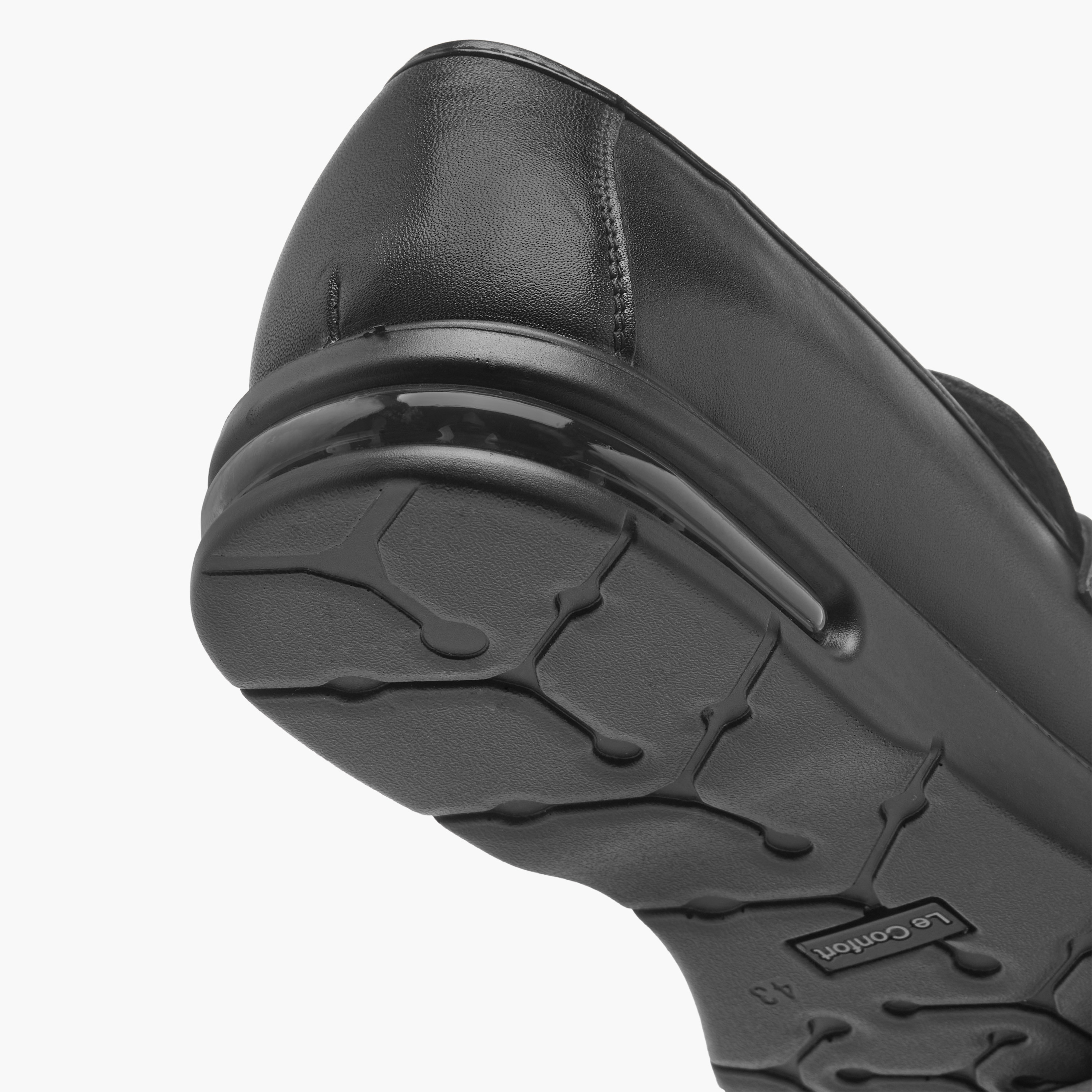 حذاء سهل الارتداء جلد بتفاصيل مفرغة من لو كونفورت-men-shoes-formalshoes-image-5