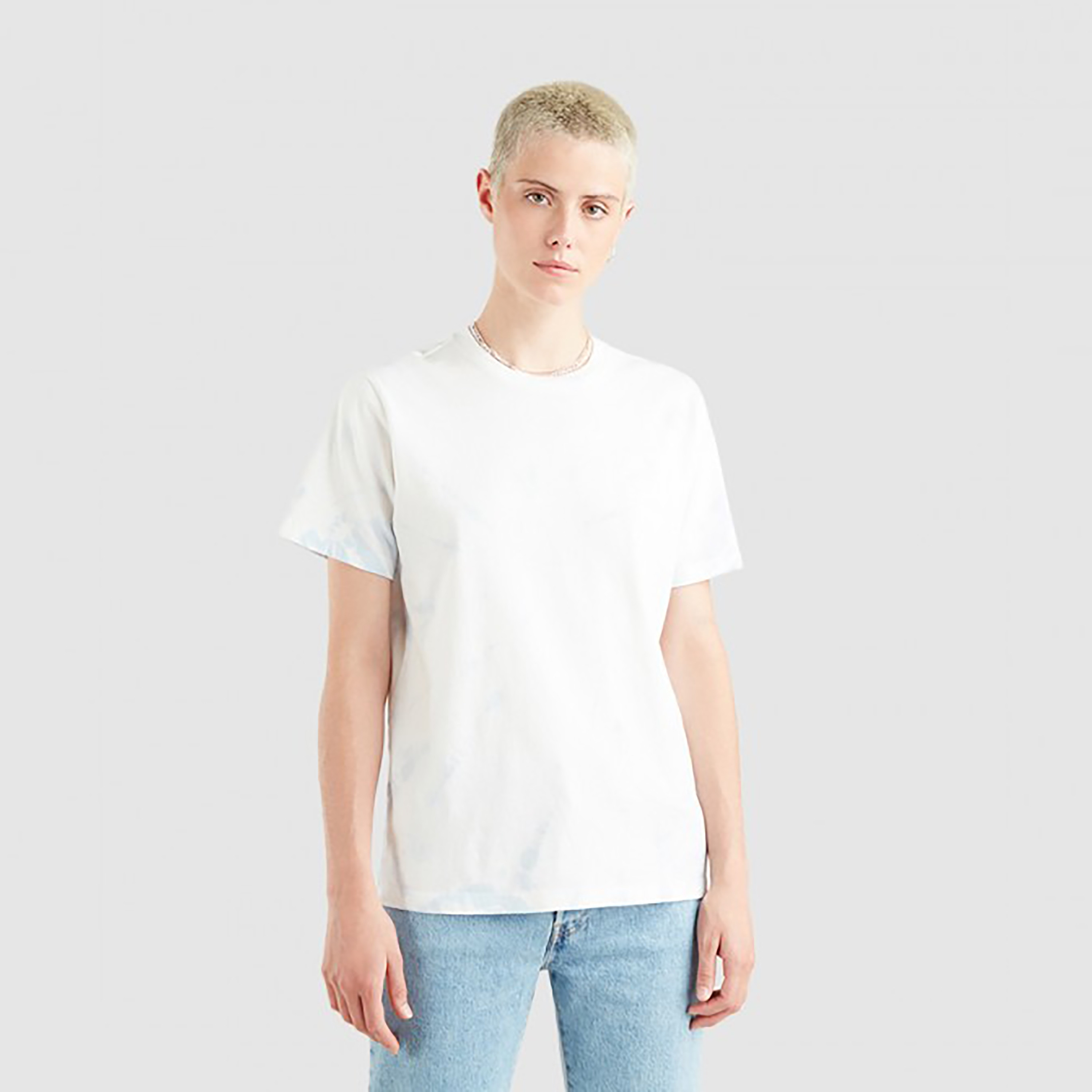 تيشيرت ليفايز بأكمام قصيرة وياقة دائرية مع تائي ايند دائي-women-clothing-tshirts-image-1