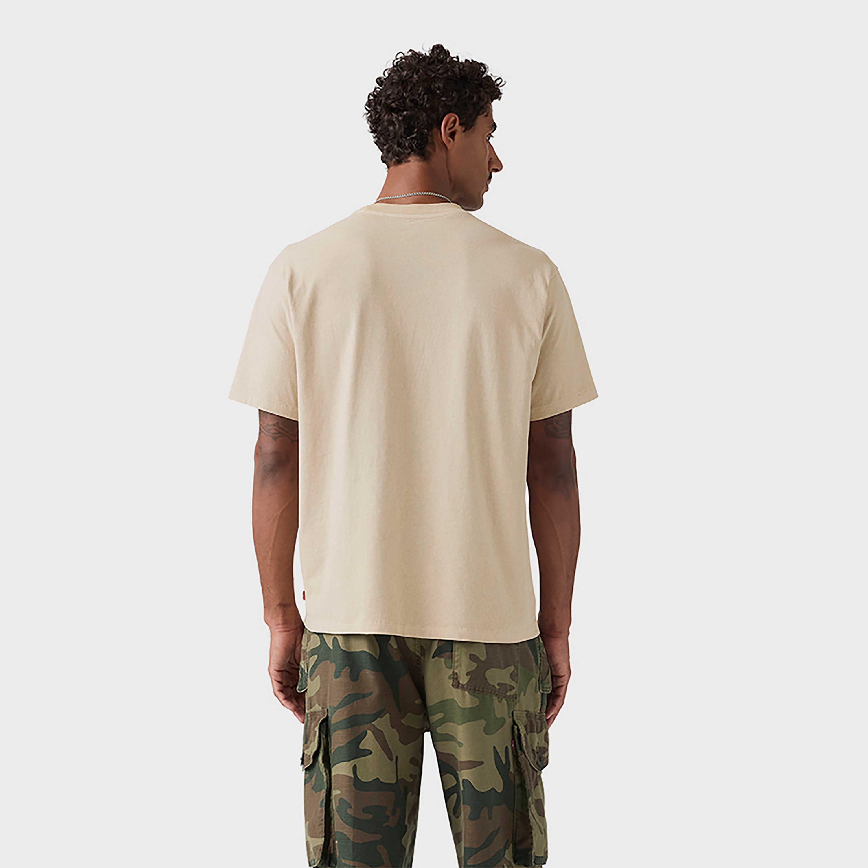 تي شيرت رجالي سادة بياقة دائرية وأكمام قصيرة من ليفايس-men-clothing-tshirtsandpolos-tshirts-image-12