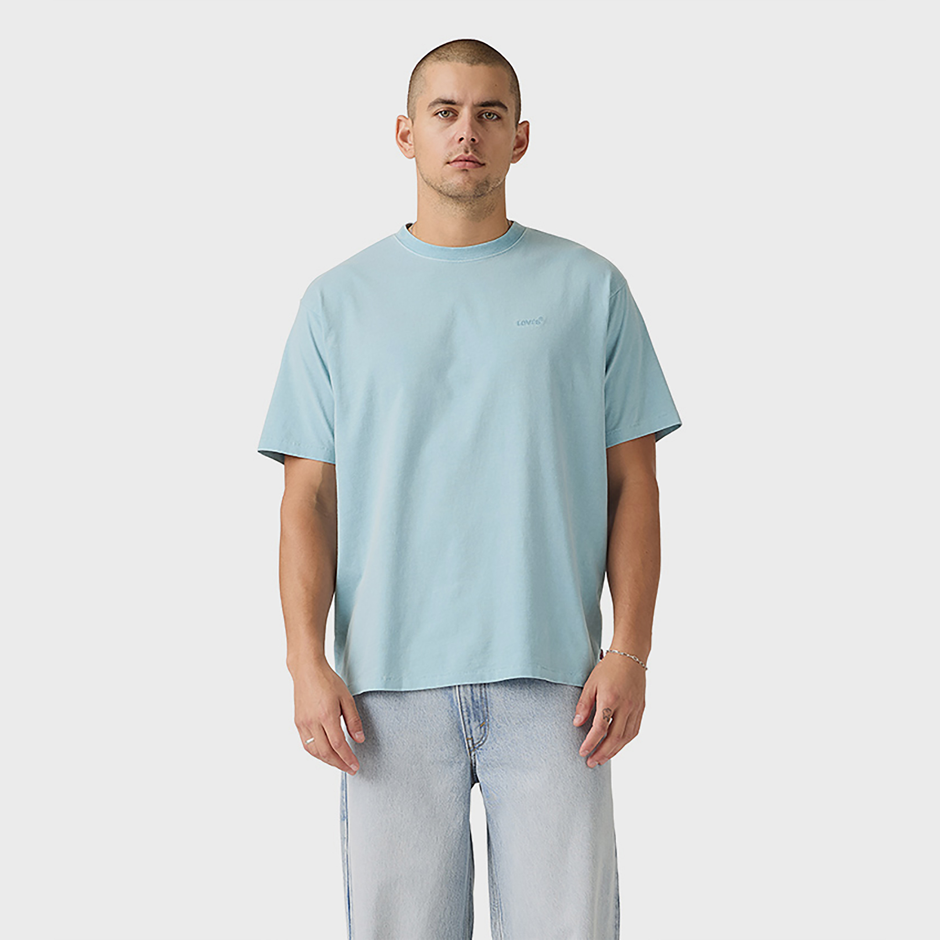 تي شيرت رجالي سادة بياقة دائرية وأكمام قصيرة من ليفايس-men-clothing-tshirtsandpolos-tshirts-image-5