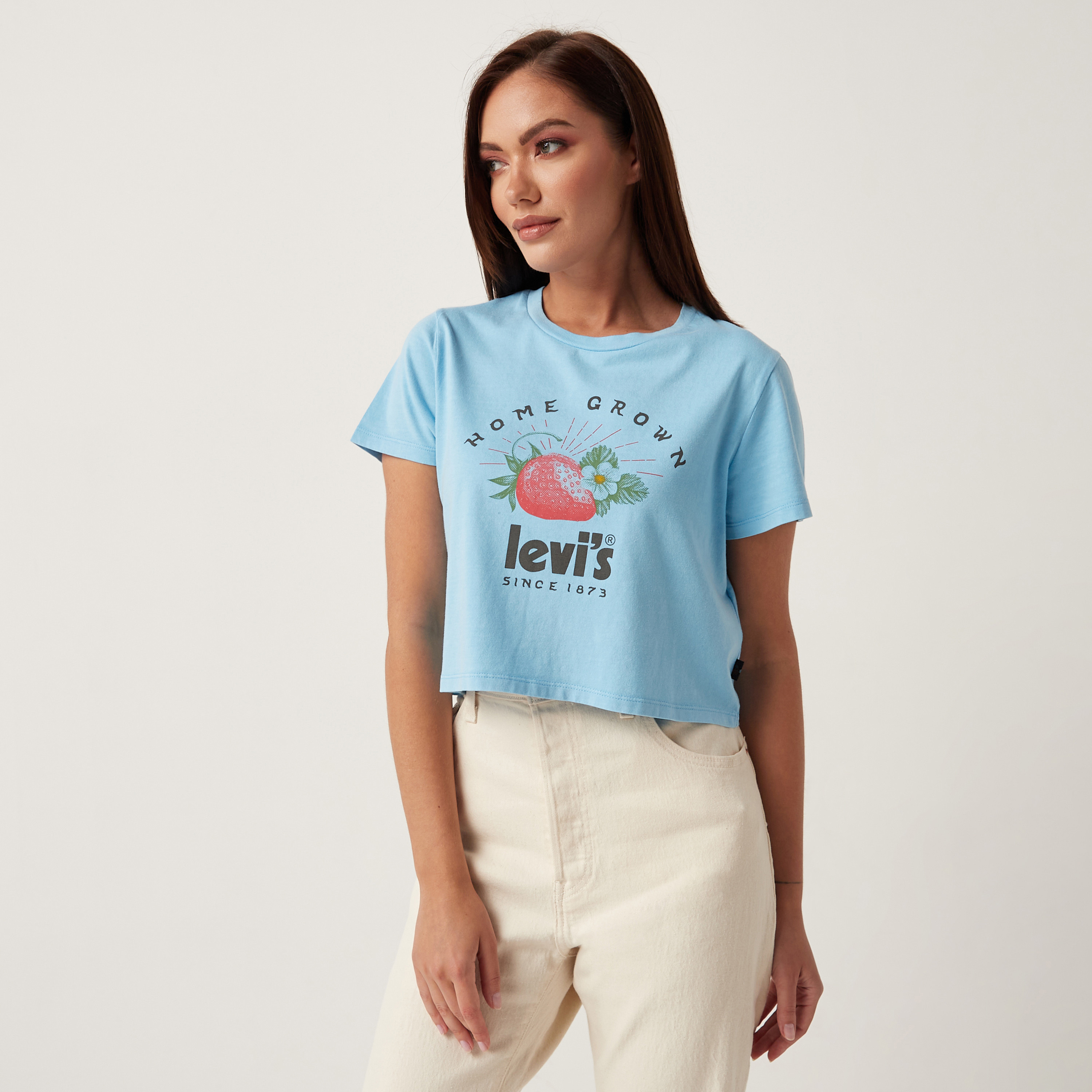 تيشيرت ليفايز بأكمام قصيرة وياقة دائرية مطبوعة بلون أزرق للنساء-women-clothing-tshirts-image-2
