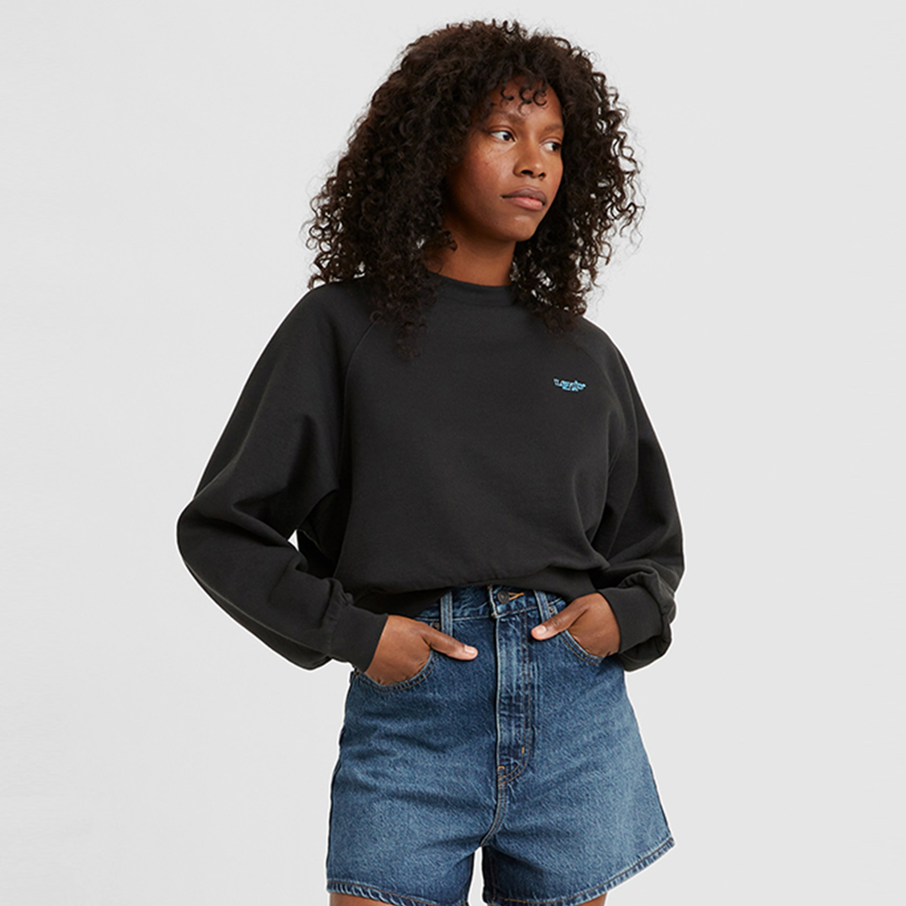 سترة ليفي النسائية ذات الرقبة المستديرة والأكمام الطويلة-women-clothing-hoodiesandsweatshirts-sweatshirts-image-1