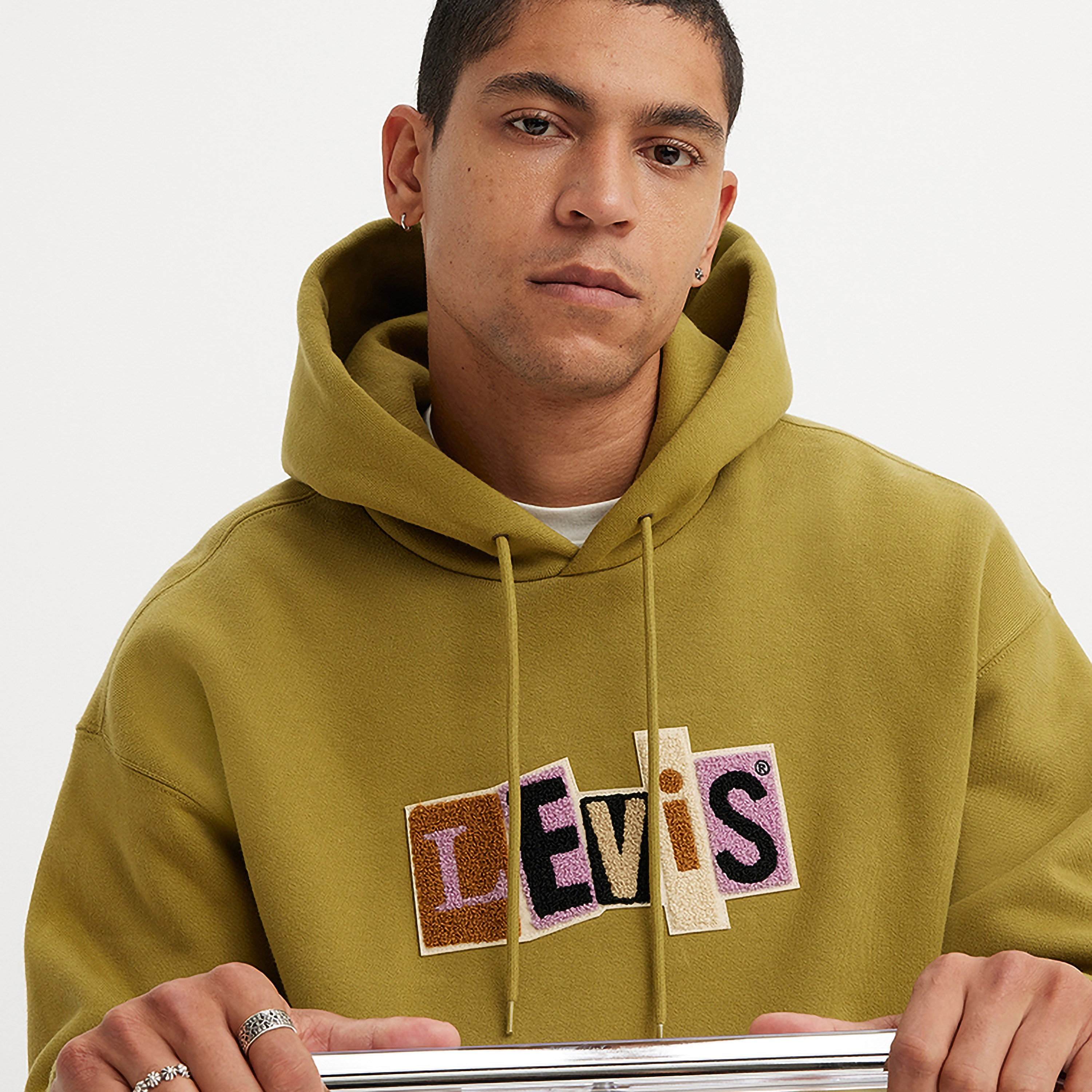 Levi's Applique Long Sleeves Men's Hoodie-men-winterwear-hoodiesandsweatshirts-image-2