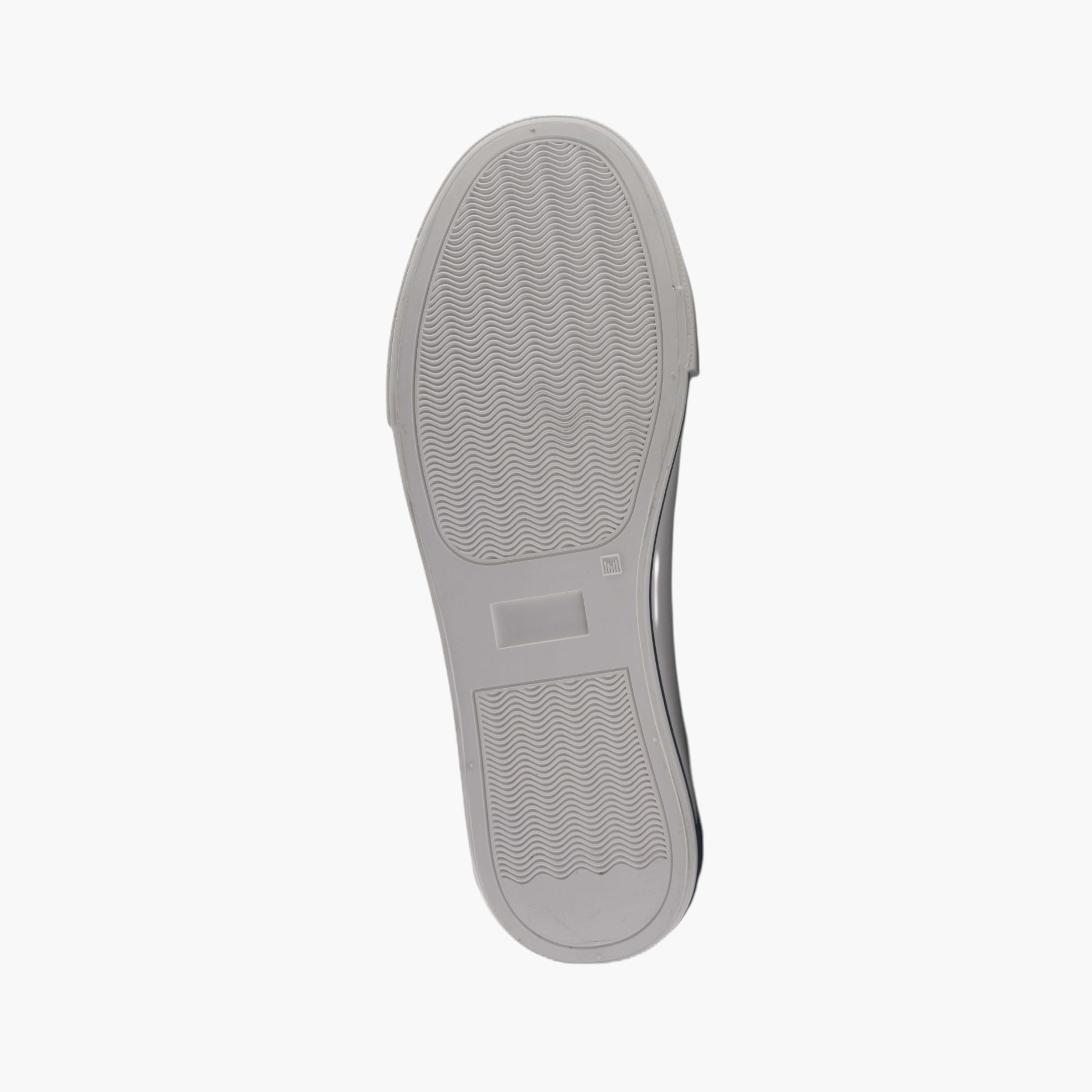 حذاء سنيكرز كانفاس برباط إغلاق للرجال من يو إس بولو أسن-men-shoes-sneakers-image-4