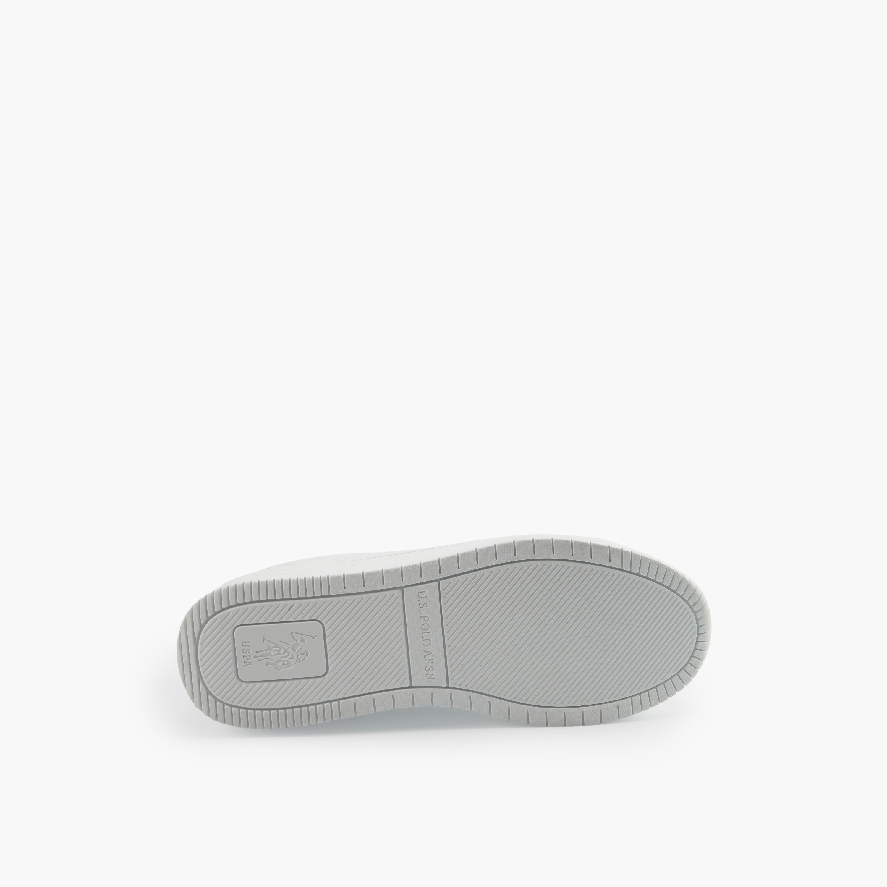 حذاء سنيكرز بطول الكاحل ورباط إغلاق وطبعات شعار للرجال من يو إس بولو أسن-men-shoes-sneakers-image-4