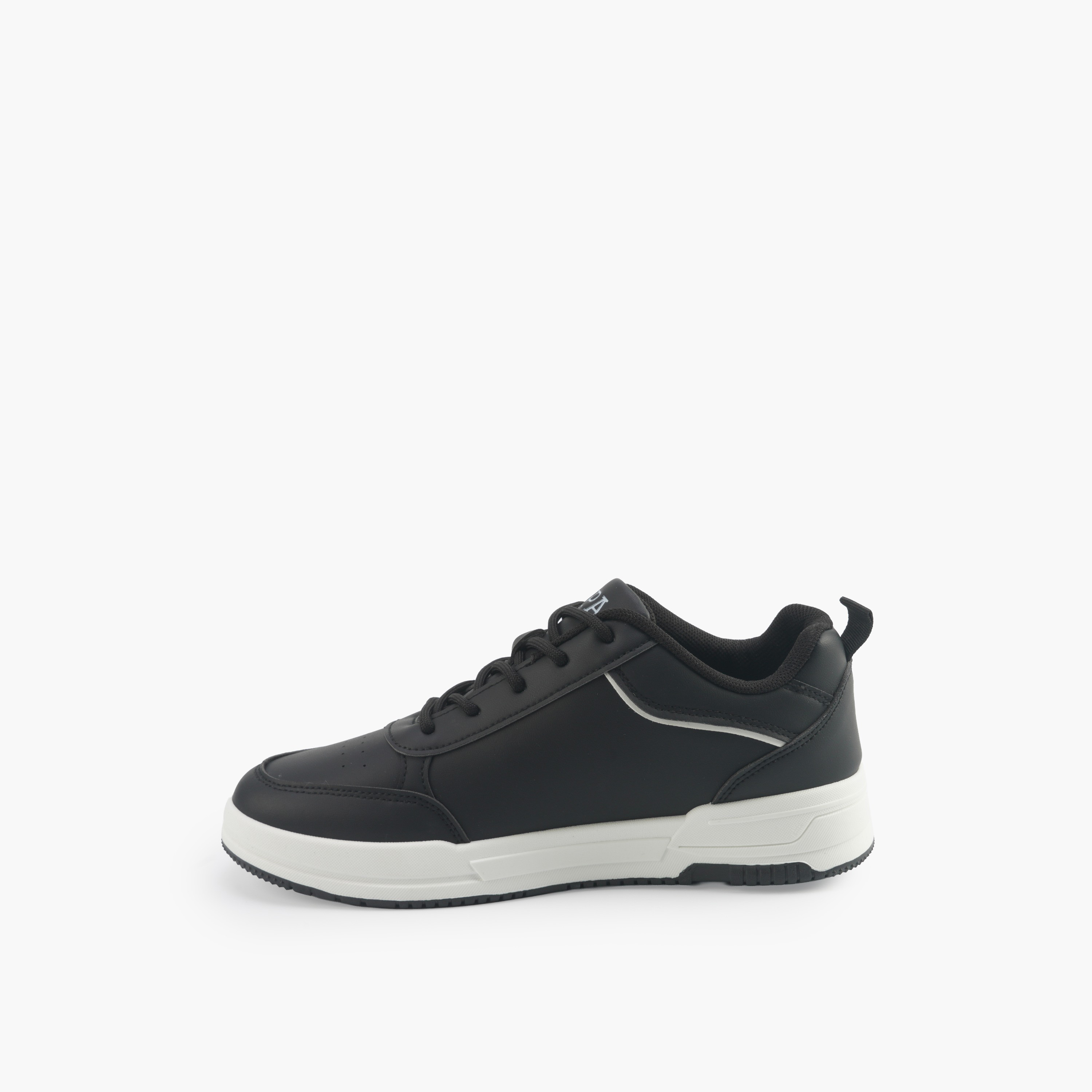 حذاء سنيكرز برباط إغلاق وطبعات شعار للرجال من يو إس بولو-men-shoes-sneakers-image-3