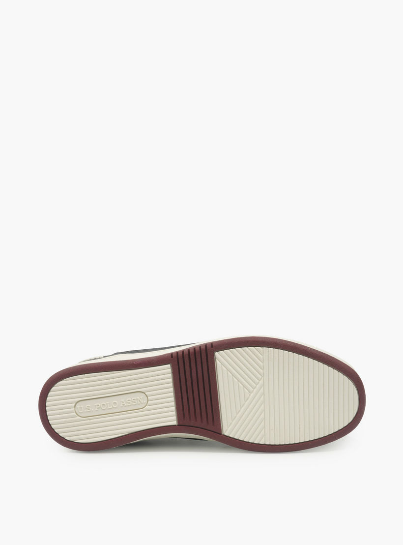 حذاء سنيكرز بطول الكاحل ورباط إغلاق وطبعات شعار للرجال من يو إس بولو أسن-men-shoes-sneakers-image-4