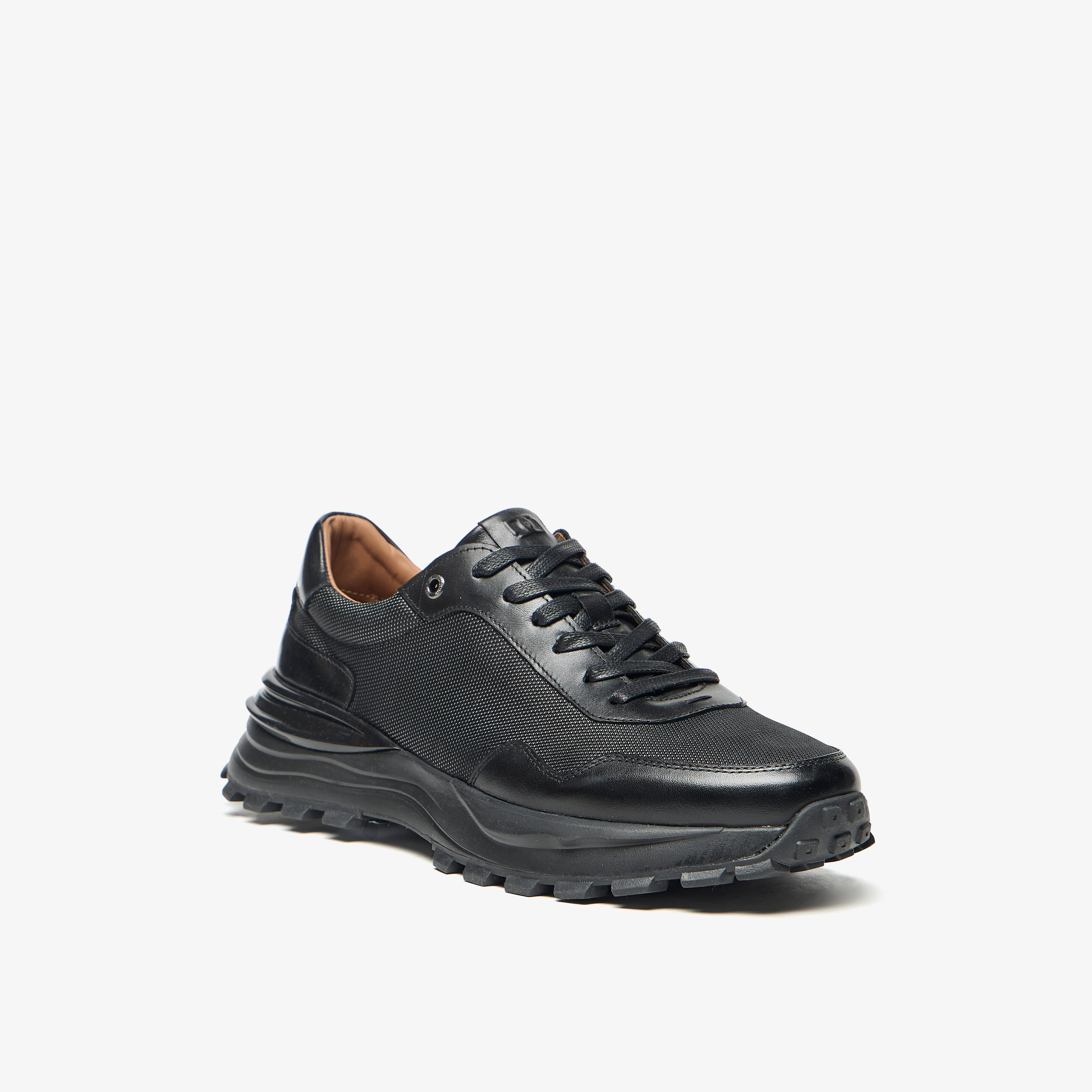 حذاء سنيكرز بارز الملمس بطول الكاحل ورباط للرجال من دوتشيني-men-shoes-sneakers-image-1