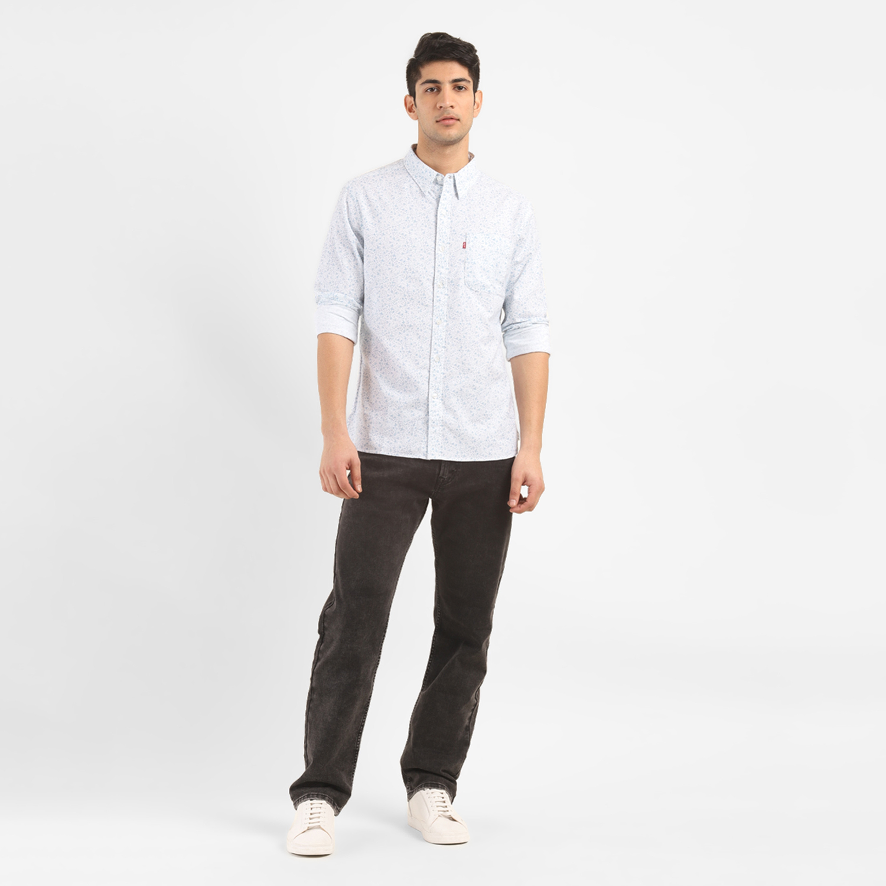 قميص من ليفايز بمطبوع بياقة وأكمام طويلة مع جيب باتش-men-clothing-shirts-image-2
