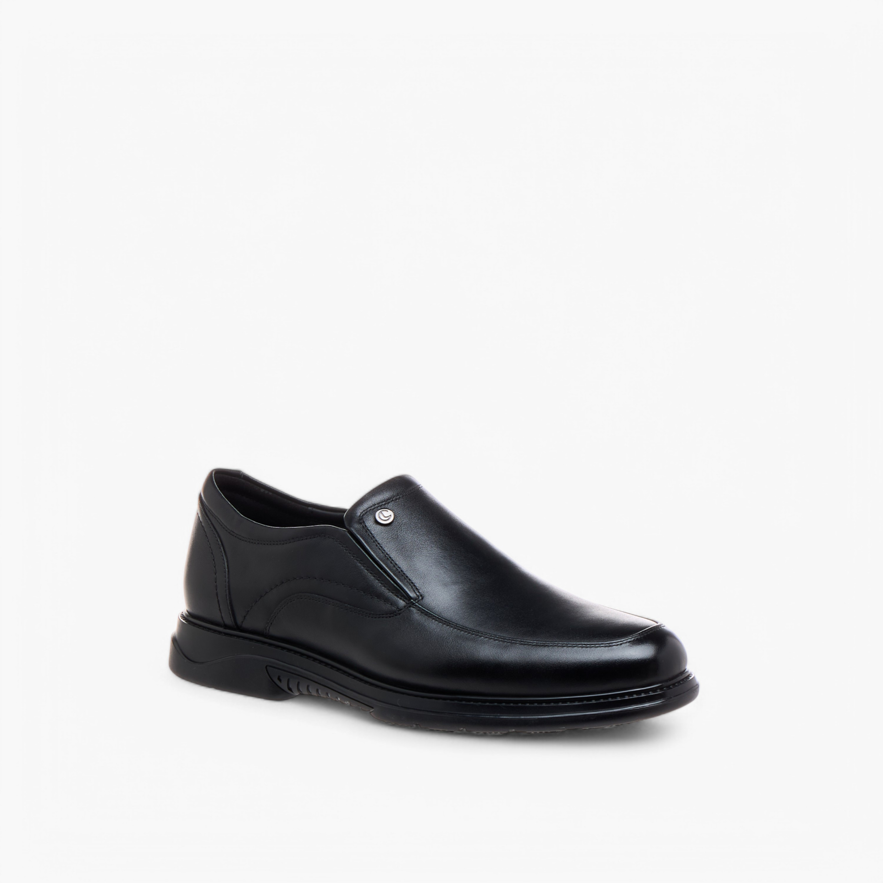 Le Confort Leather Solid Slip-On Loafers-men-shoes-formalshoes-image-2