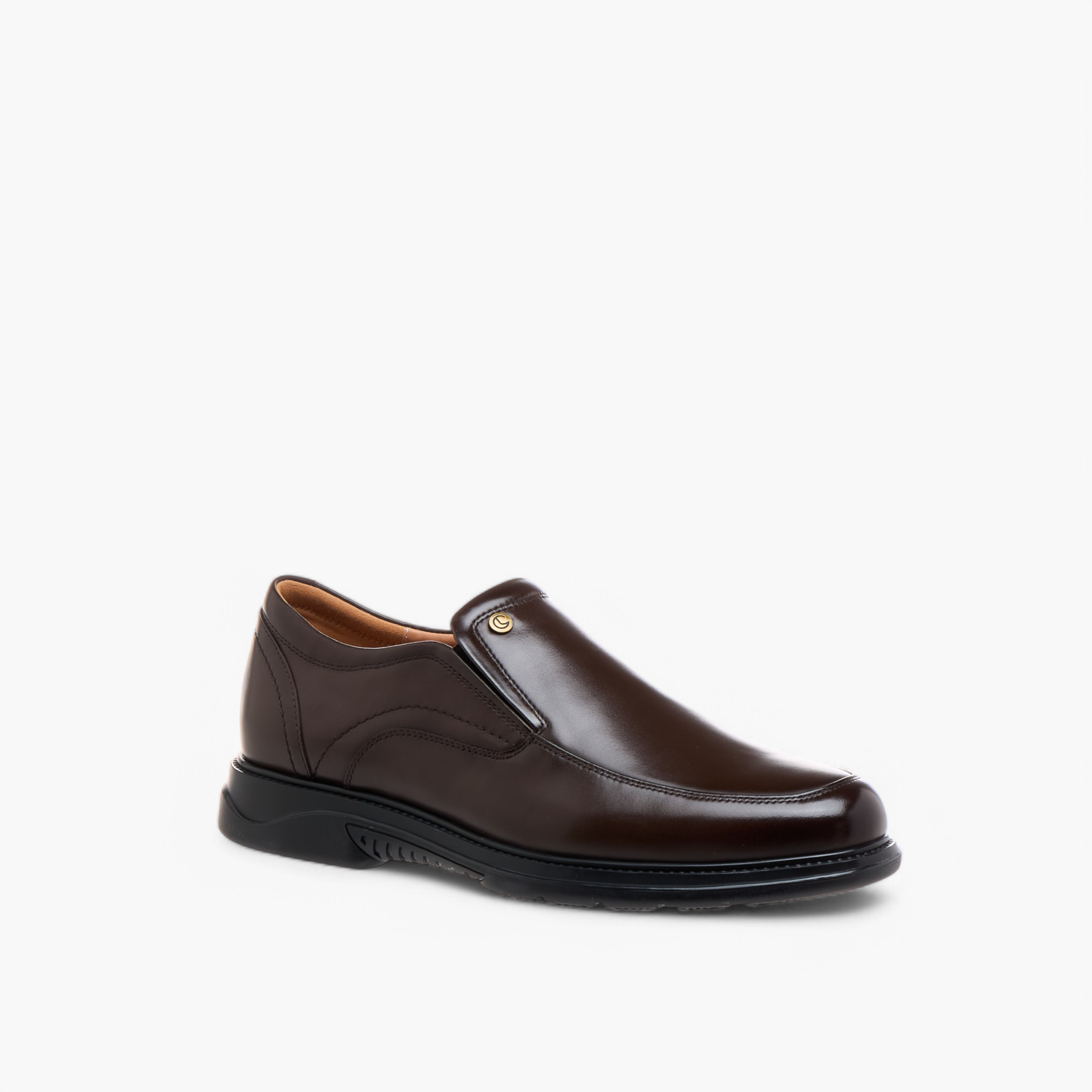 Le Confort Leather Solid Slip-On Loafers-men-shoes-loafersandmoccasins-image-2