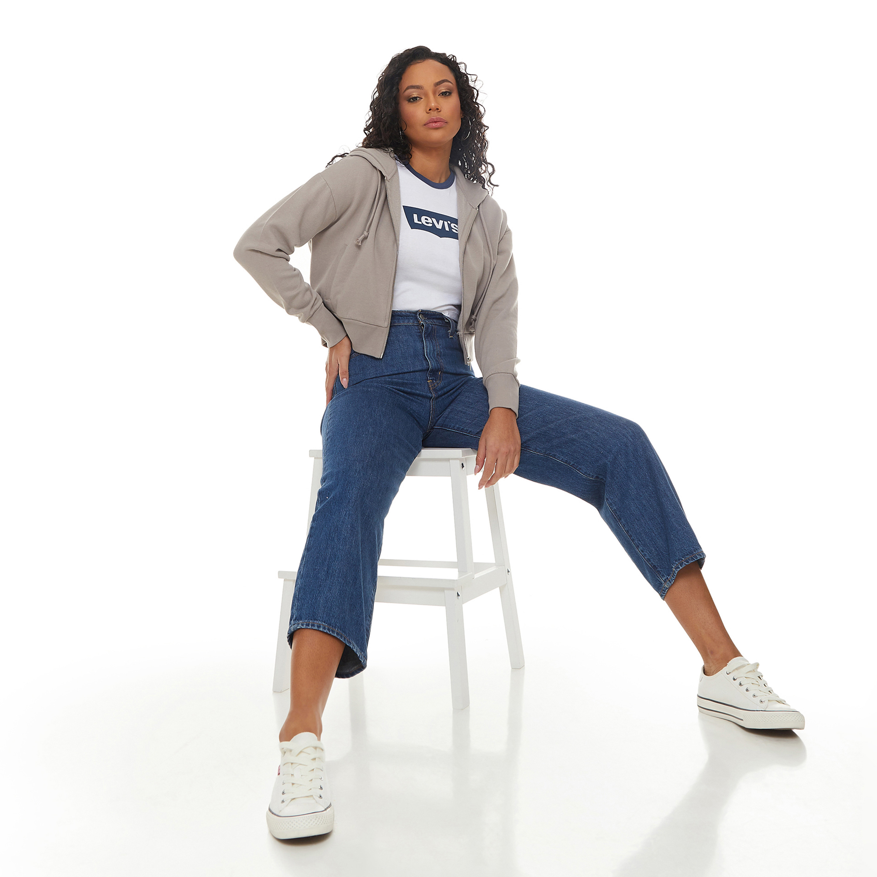Levi's Women Grey Plain Zip- Front Hoodie with Side Pockets-women-clothing-hoodiesandsweatshirts-hoodies-image-5