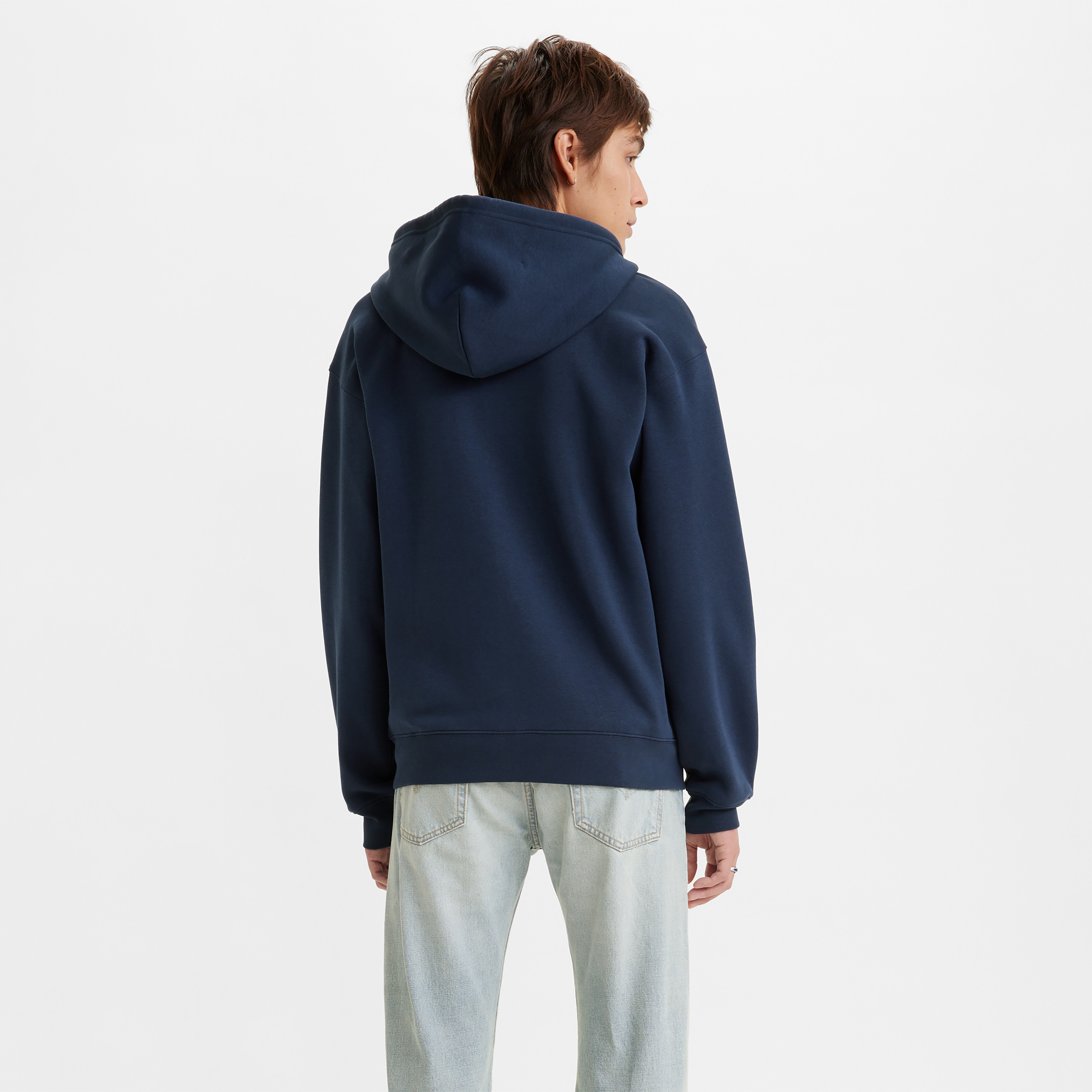 هودي رجالي بغطاء رأس وسحاب وأكمام طويلة بشعار من ليفايس-men-clothing-hoodiesandsweatshirts-image-2