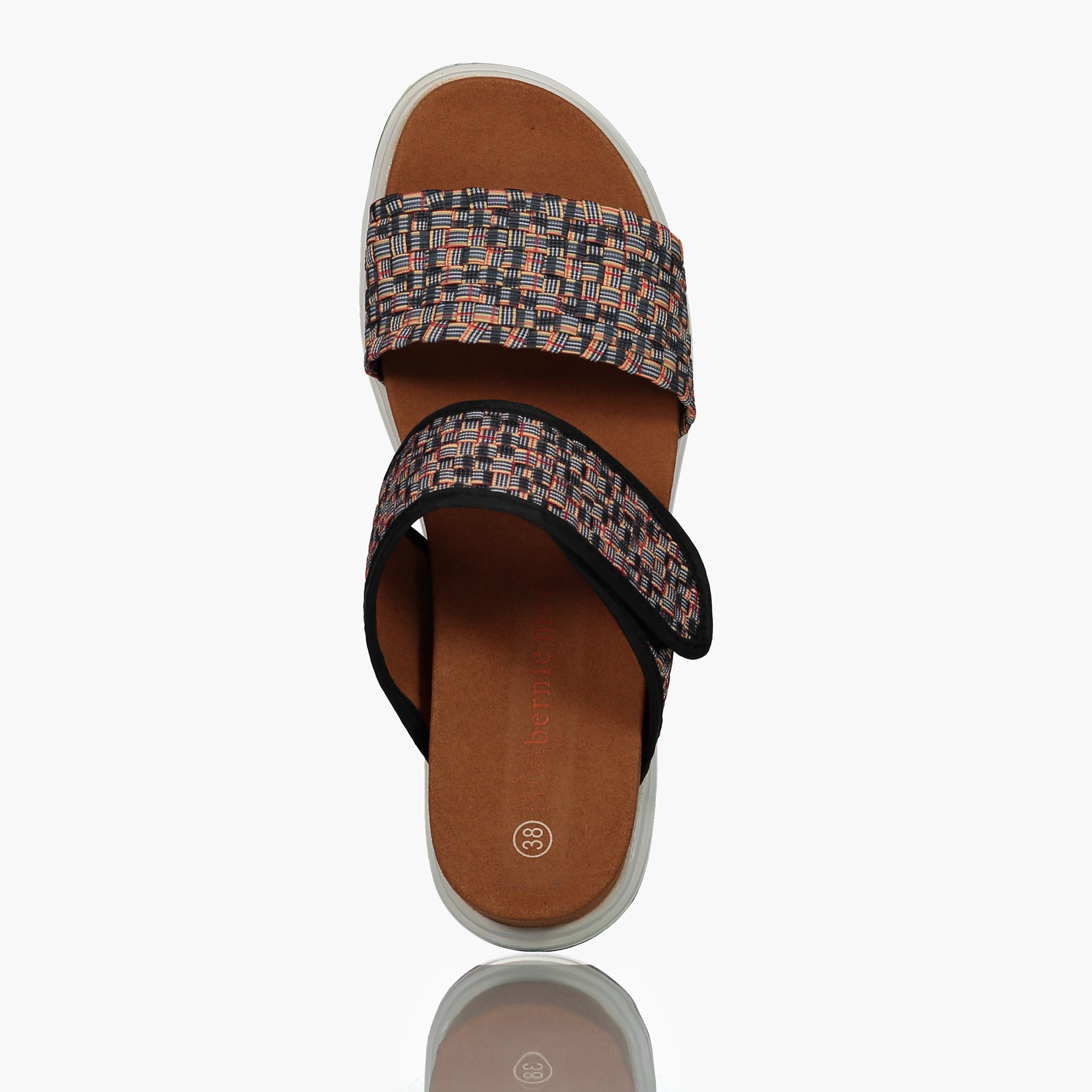 حذاء خفيف بارز الملمس بحزامين من بيرني ميف-men-shoes-shoecare-image-3