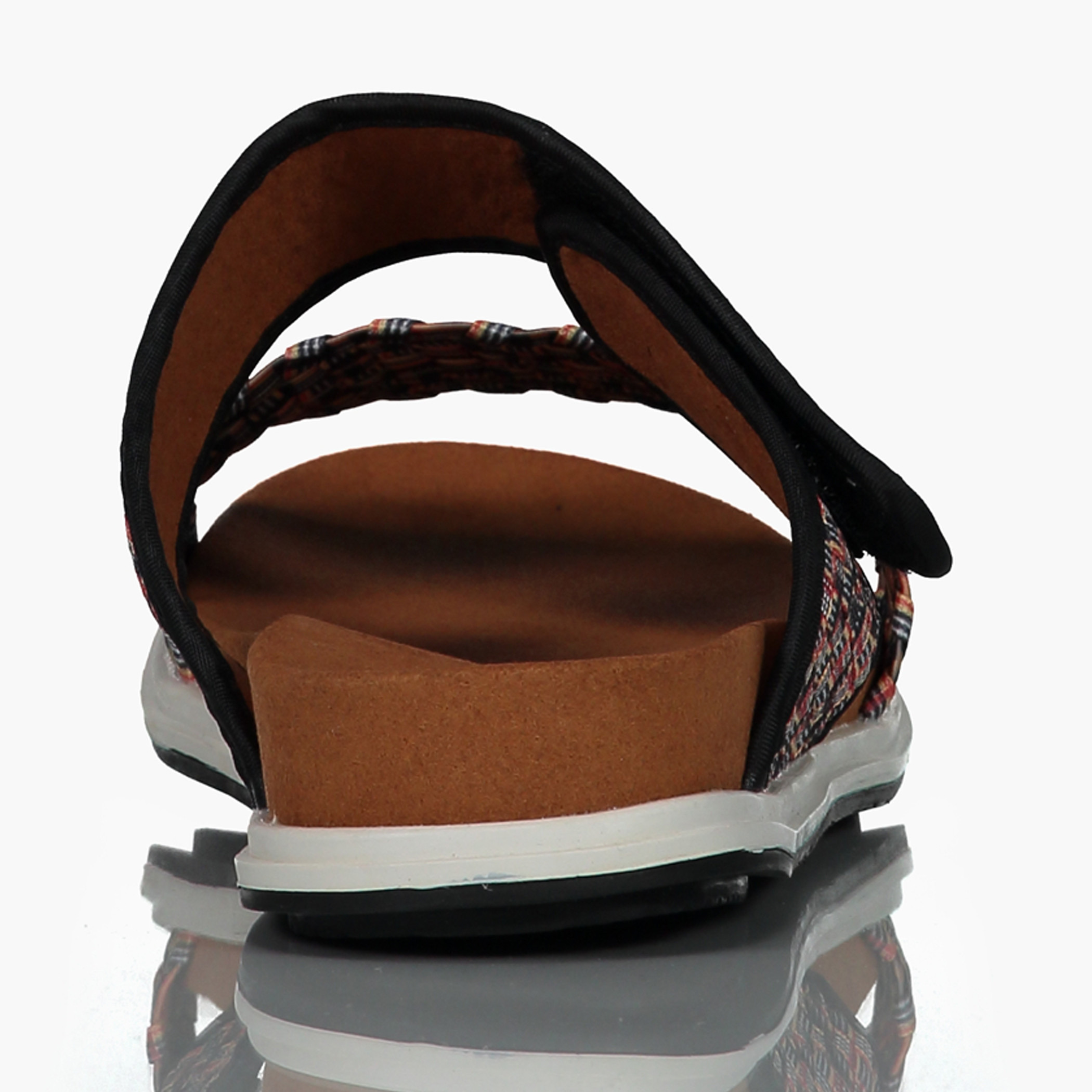 حذاء خفيف بارز الملمس بحزامين من بيرني ميف-men-shoes-shoecare-image-5