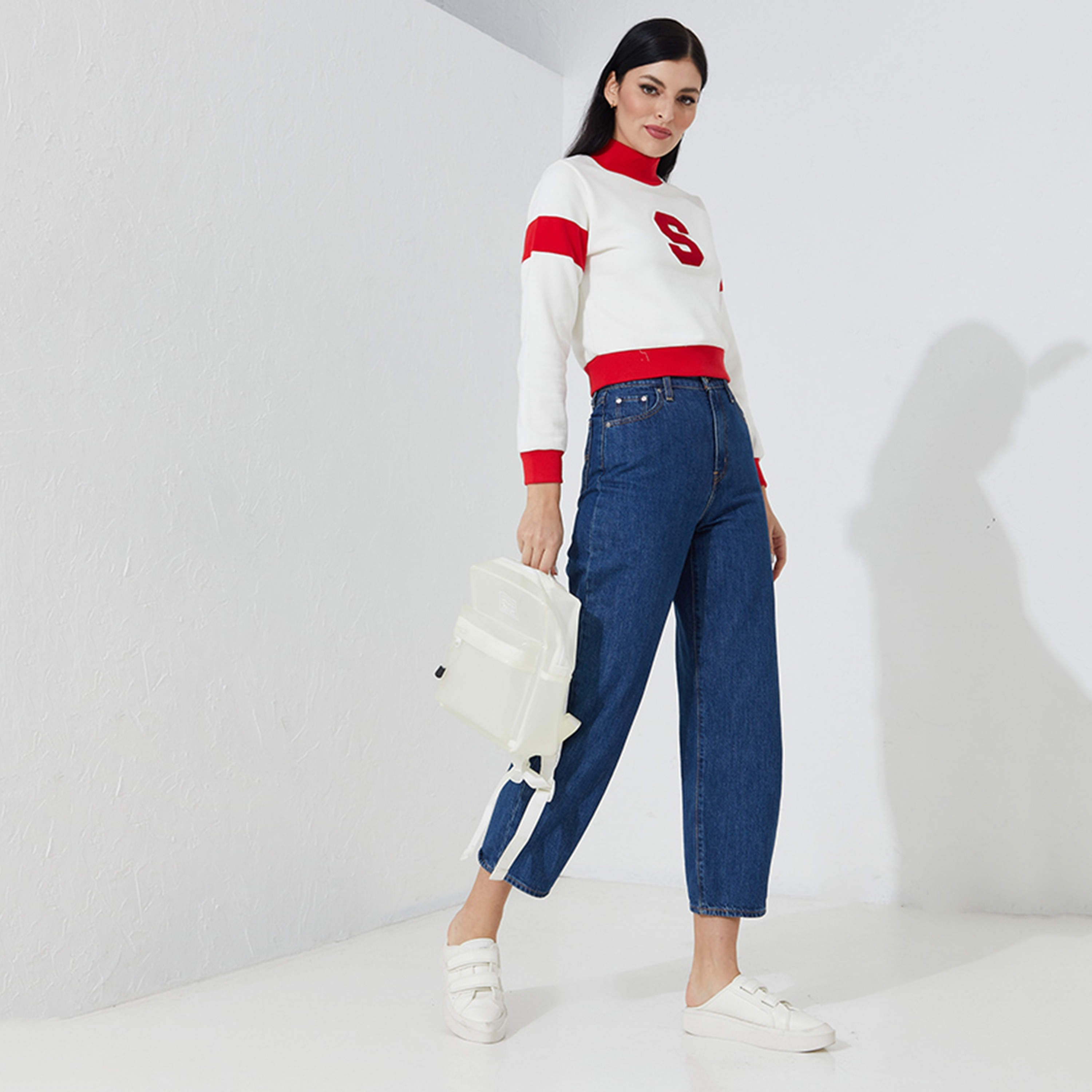 Levi's Color Block High Neck Long Sleeves Women's Sweatshirt-women-clothing-hoodiesandsweatshirts-sweatshirts-image-2