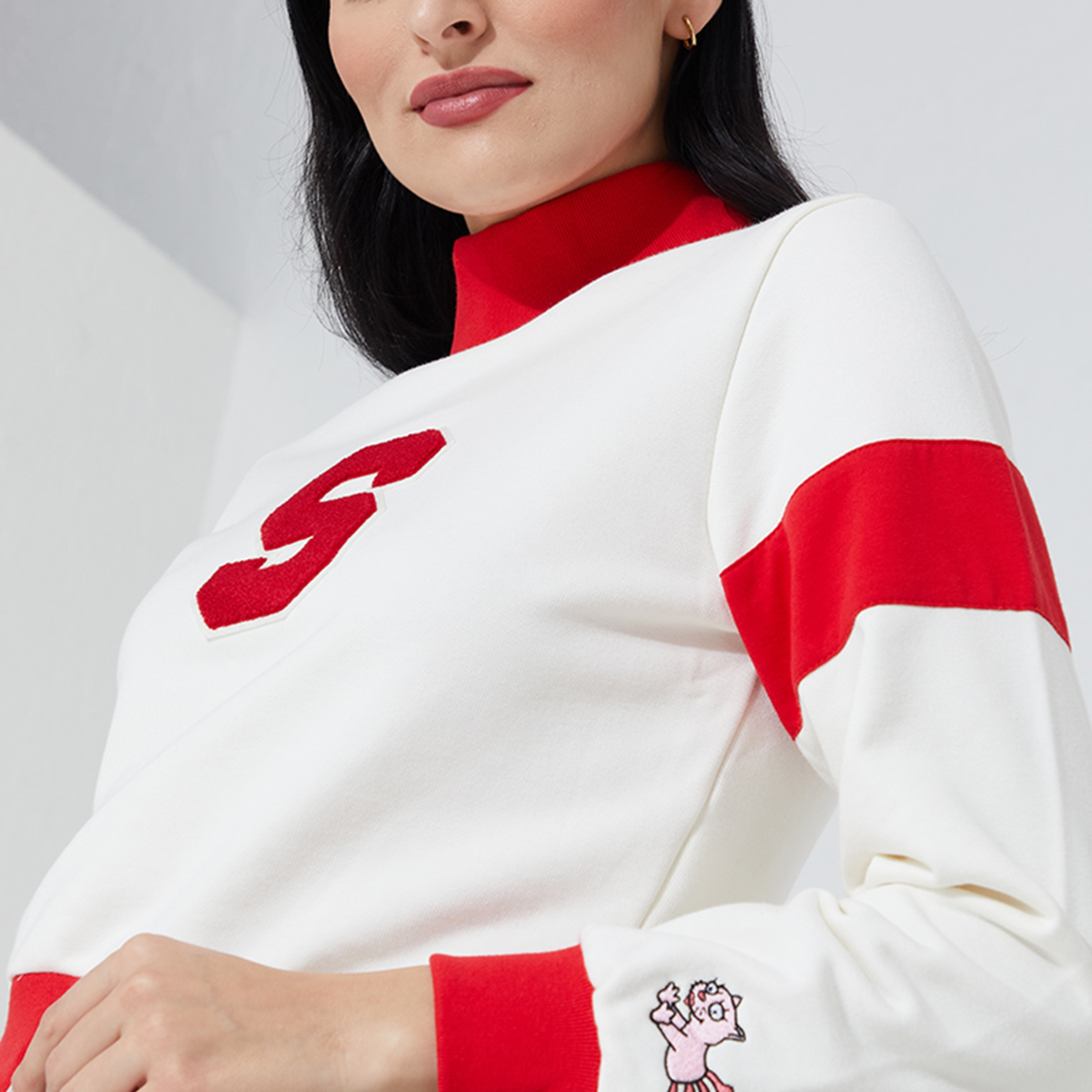Levi's Color Block High Neck Long Sleeves Women's Sweatshirt-women-clothing-hoodiesandsweatshirts-sweatshirts-image-3