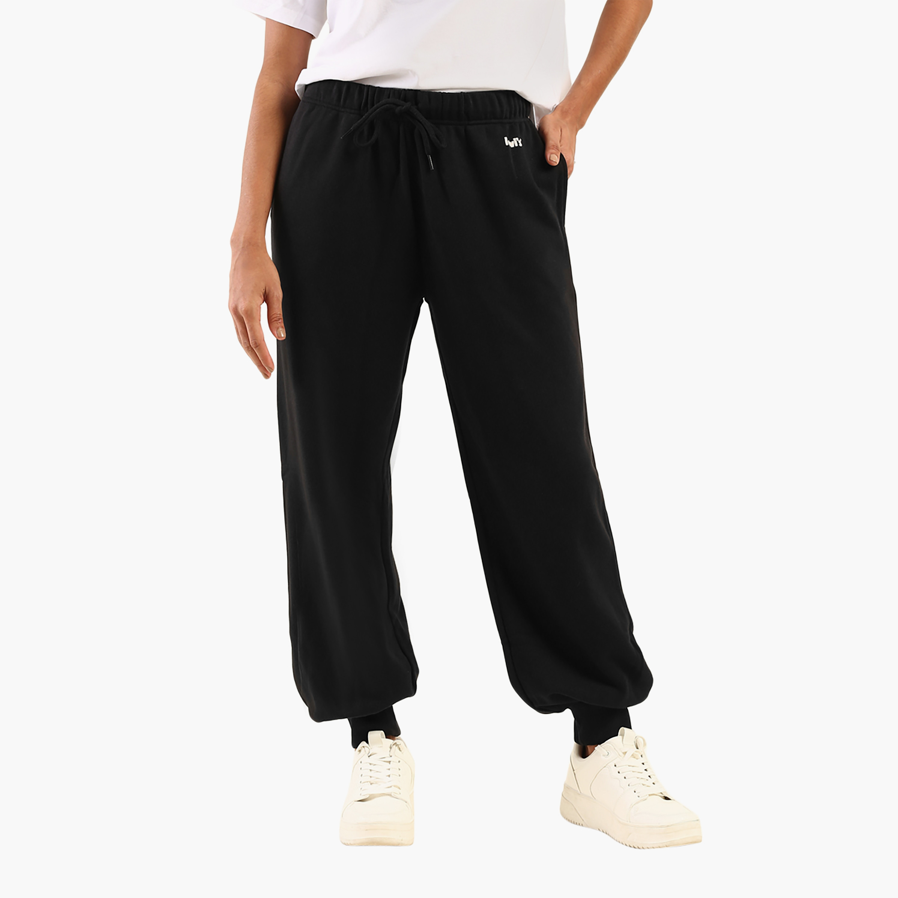 بنطال رياضي نسائي برباط متوسط ​​الارتفاع من Levi's-women-clothing-bottoms-joggers-image-1