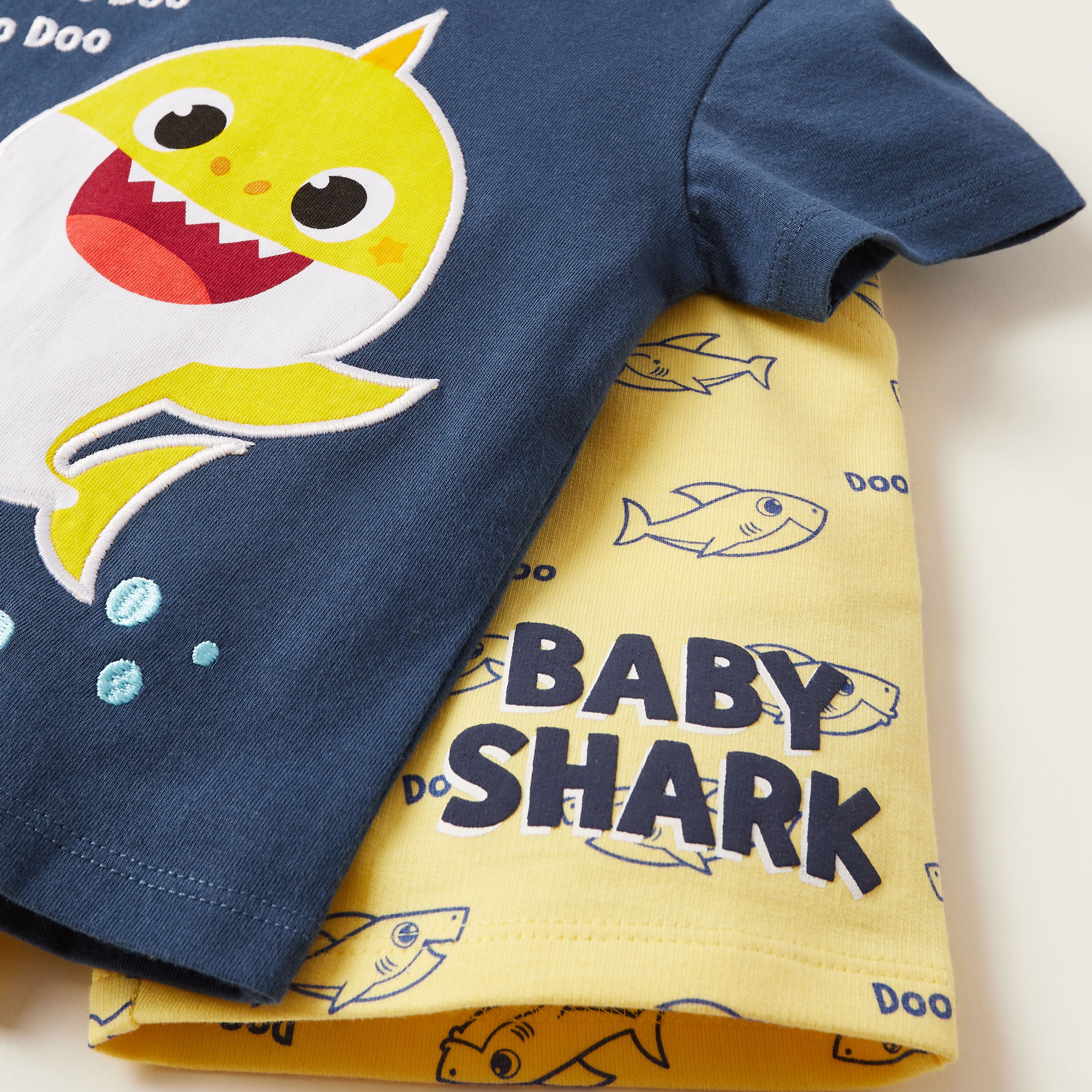 طقم شورت وتيشيرت بطبعات بيبي شارك-baby-boys-clothing-setsandcoords-image-6