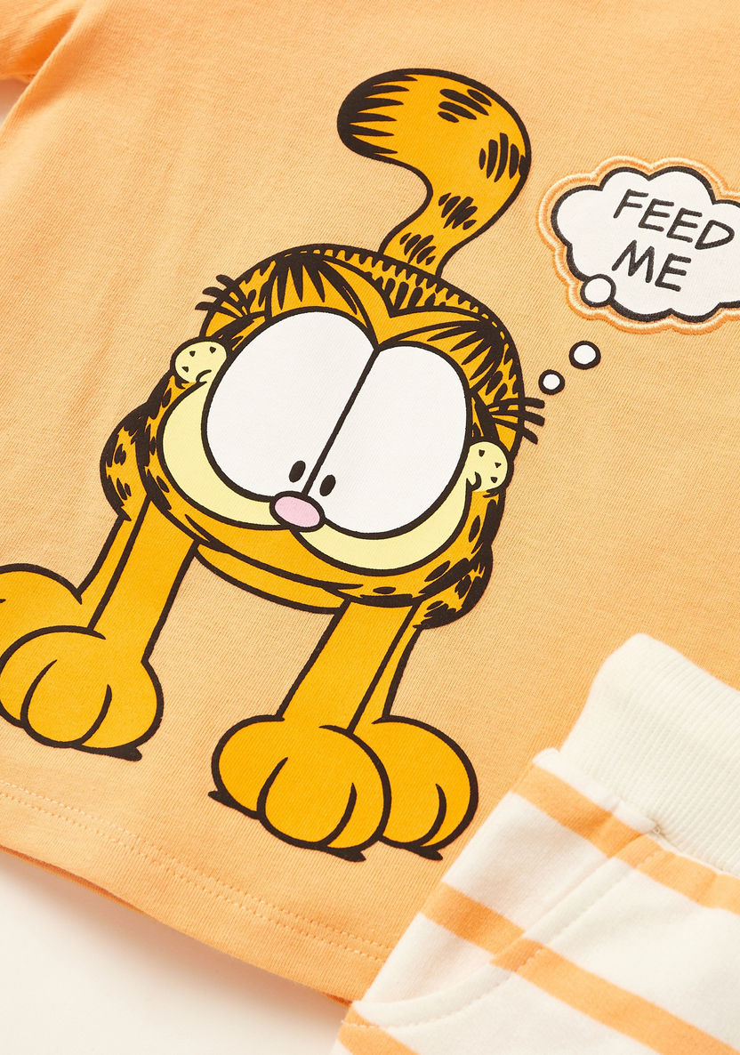 Garfield Graphic Print T-shirt with Striped Shorts-Clothes Sets-image-3