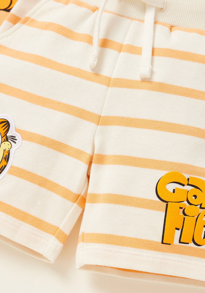 Garfield Graphic Print T-shirt with Striped Shorts-Clothes Sets-image-4