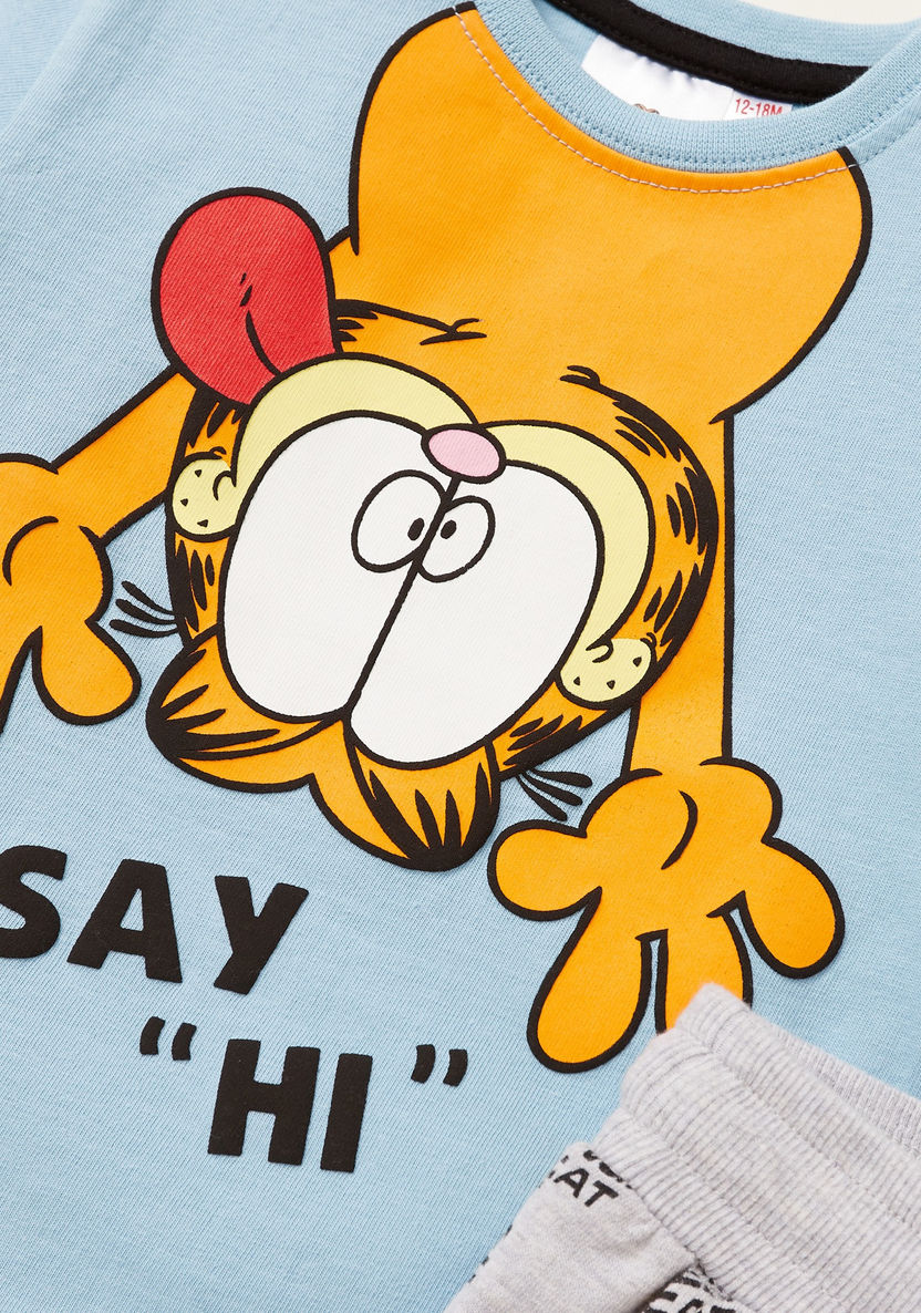 Garfield Graphic Print T-shirt with Pocket Detail Shorts-Clothes Sets-image-3