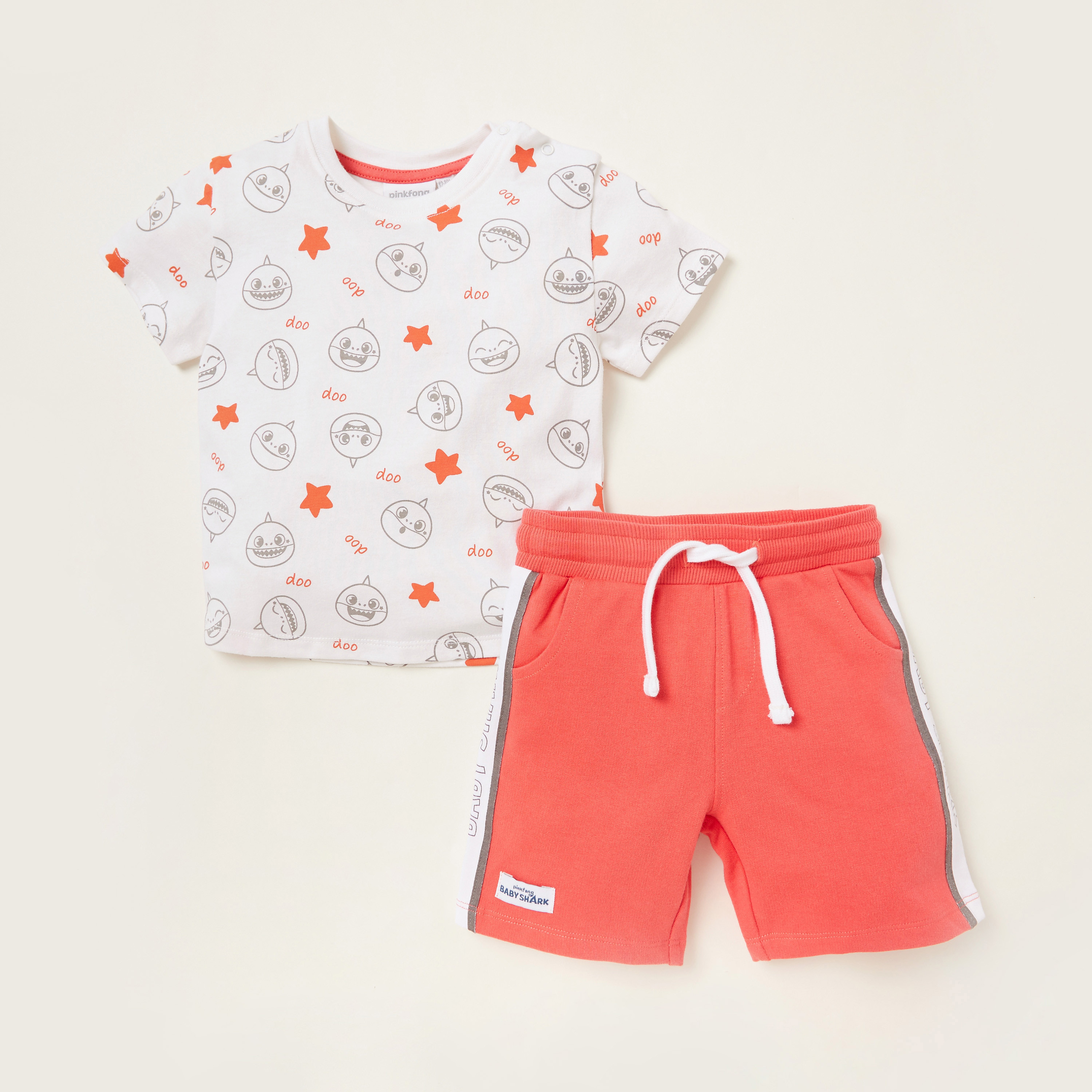 طقم شورت وتيشيرت بطبعات عليه بالكامل-baby-boys-clothing-setsandcoords-image-1