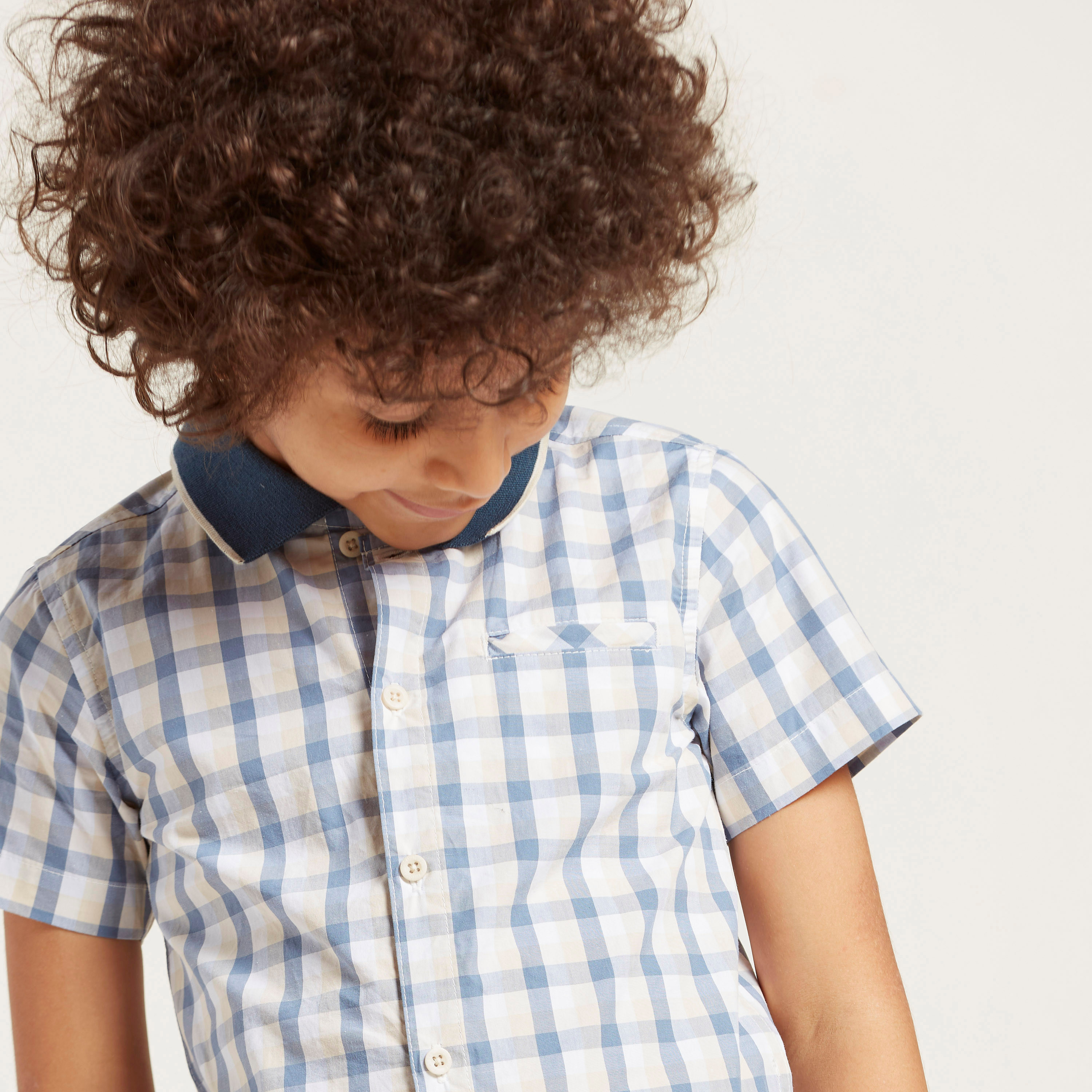 قميص مربعات بأكمام قصيرة وجيب من جونيورز-boys-clothing-shirts-image-3