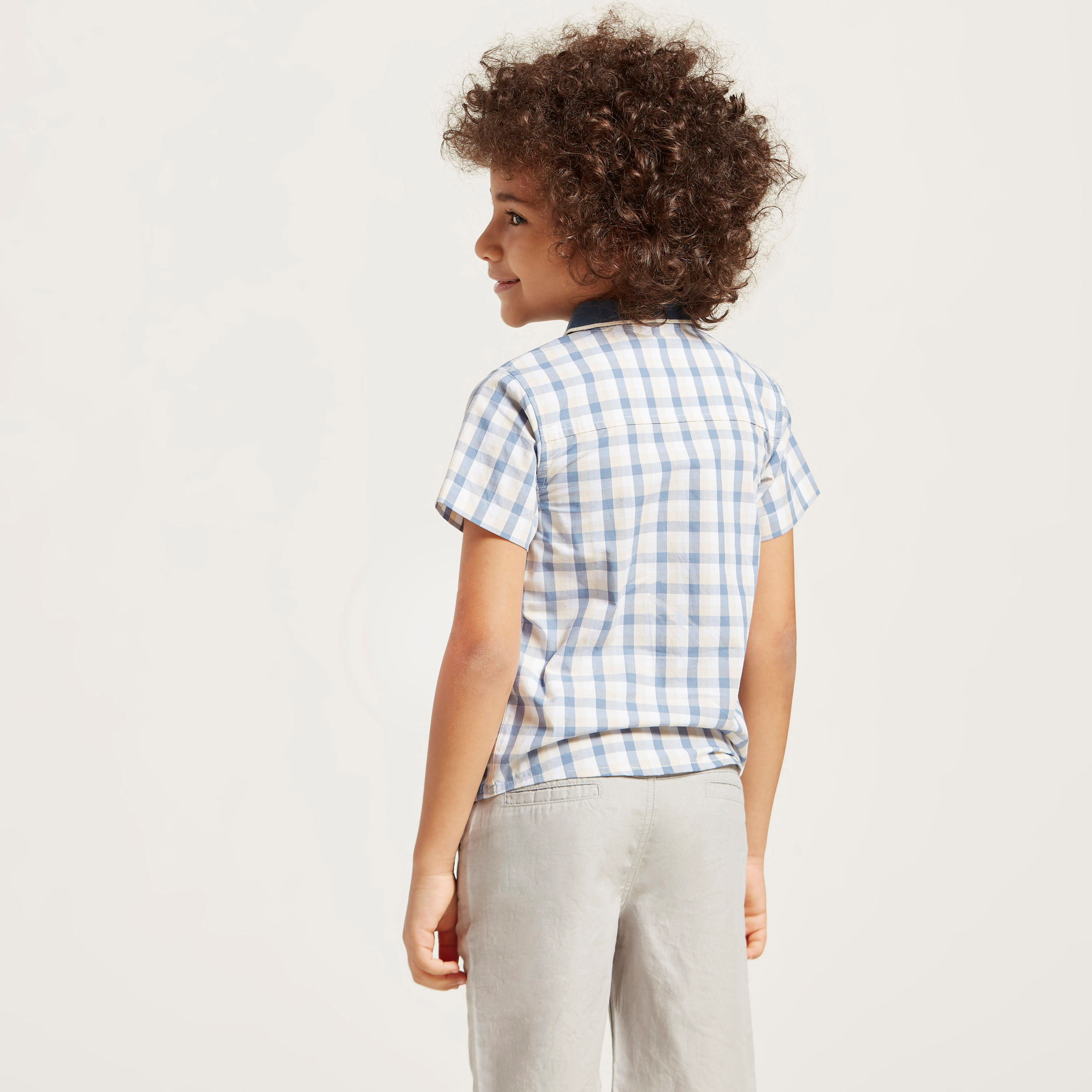 قميص مربعات بأكمام قصيرة وجيب من جونيورز-boys-clothing-shirts-image-4